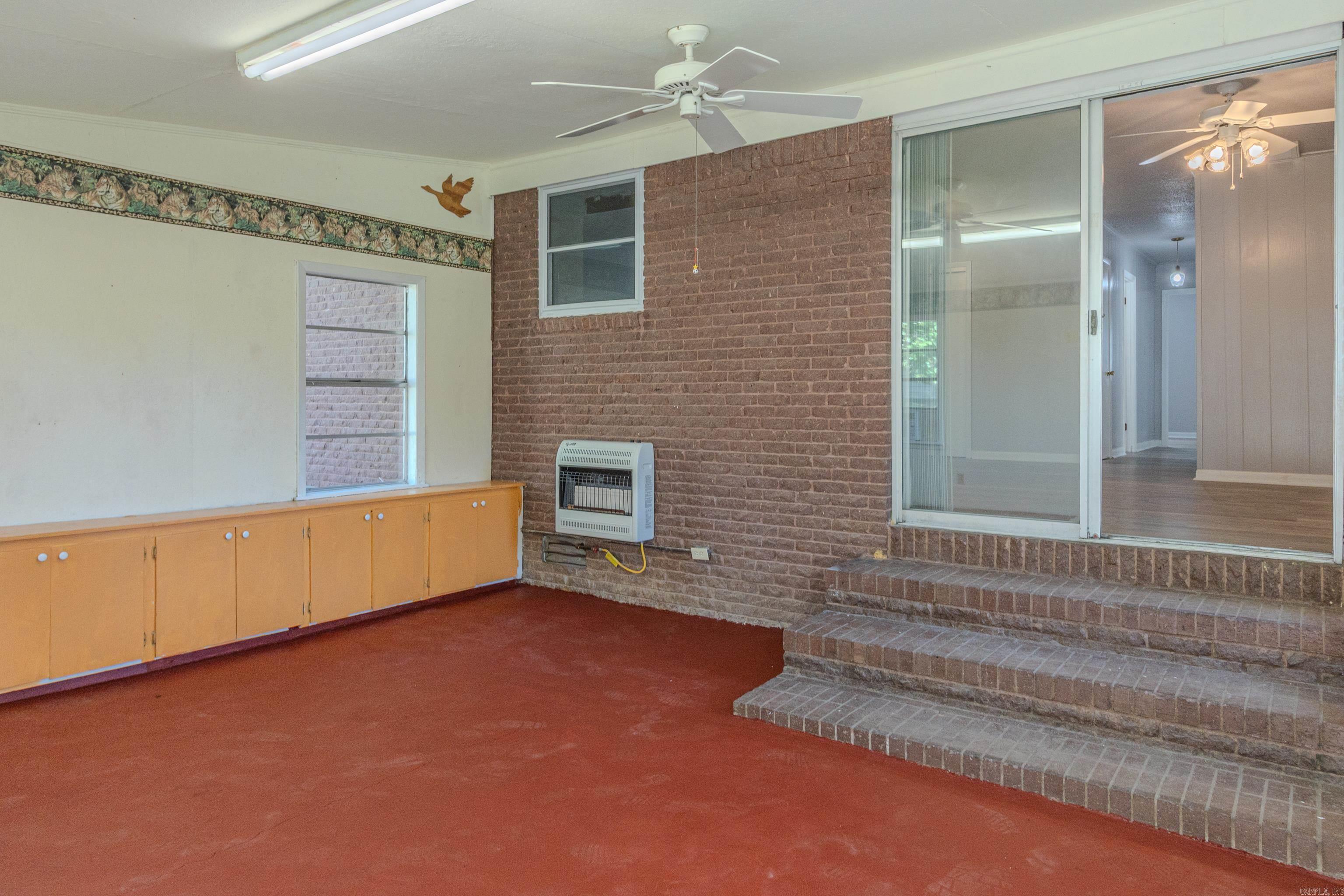 102 Magnolia Dr Paragould, AR 72450-3905