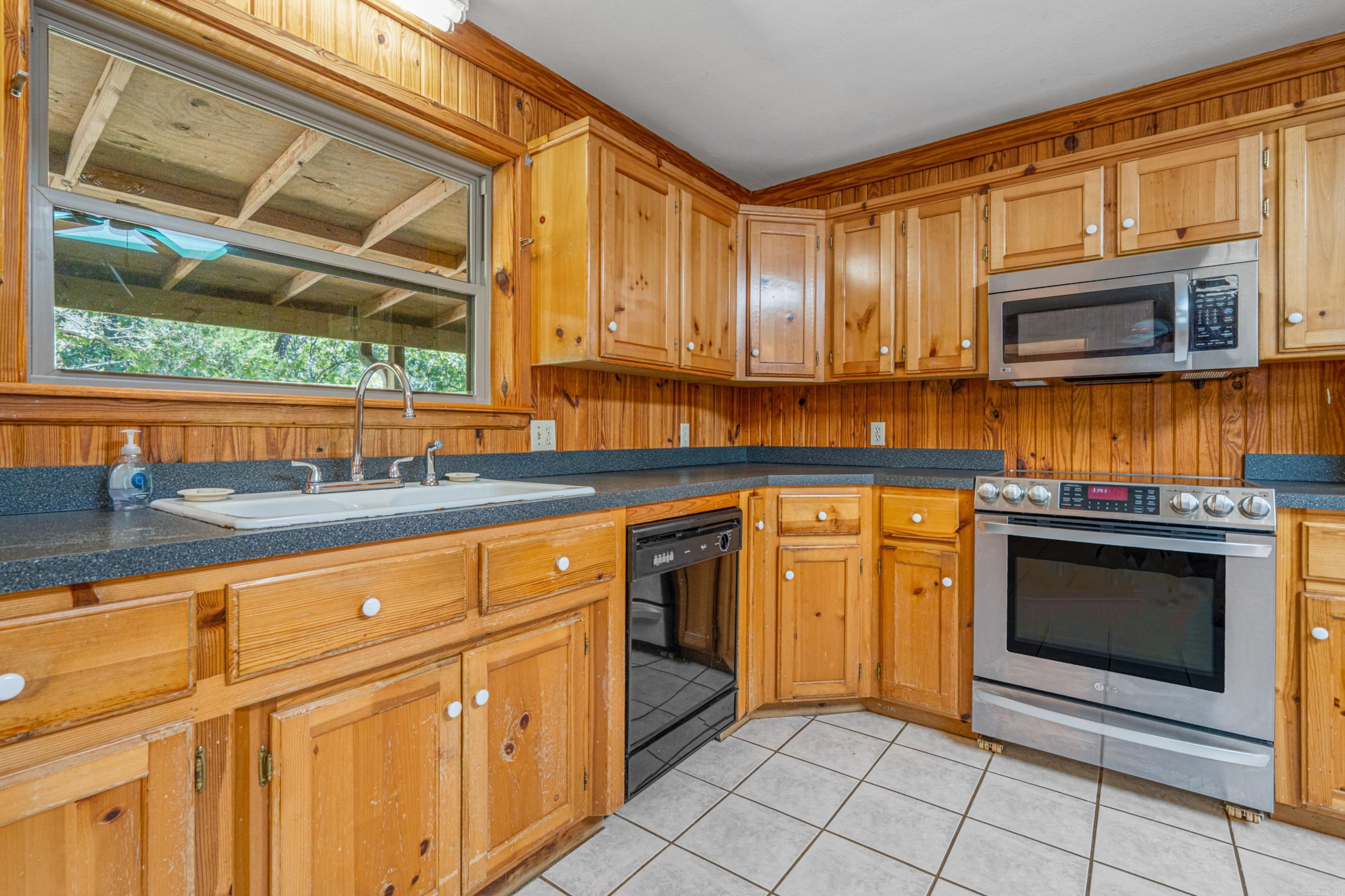 381 Sundown Mtn.  Hot Springs, AR