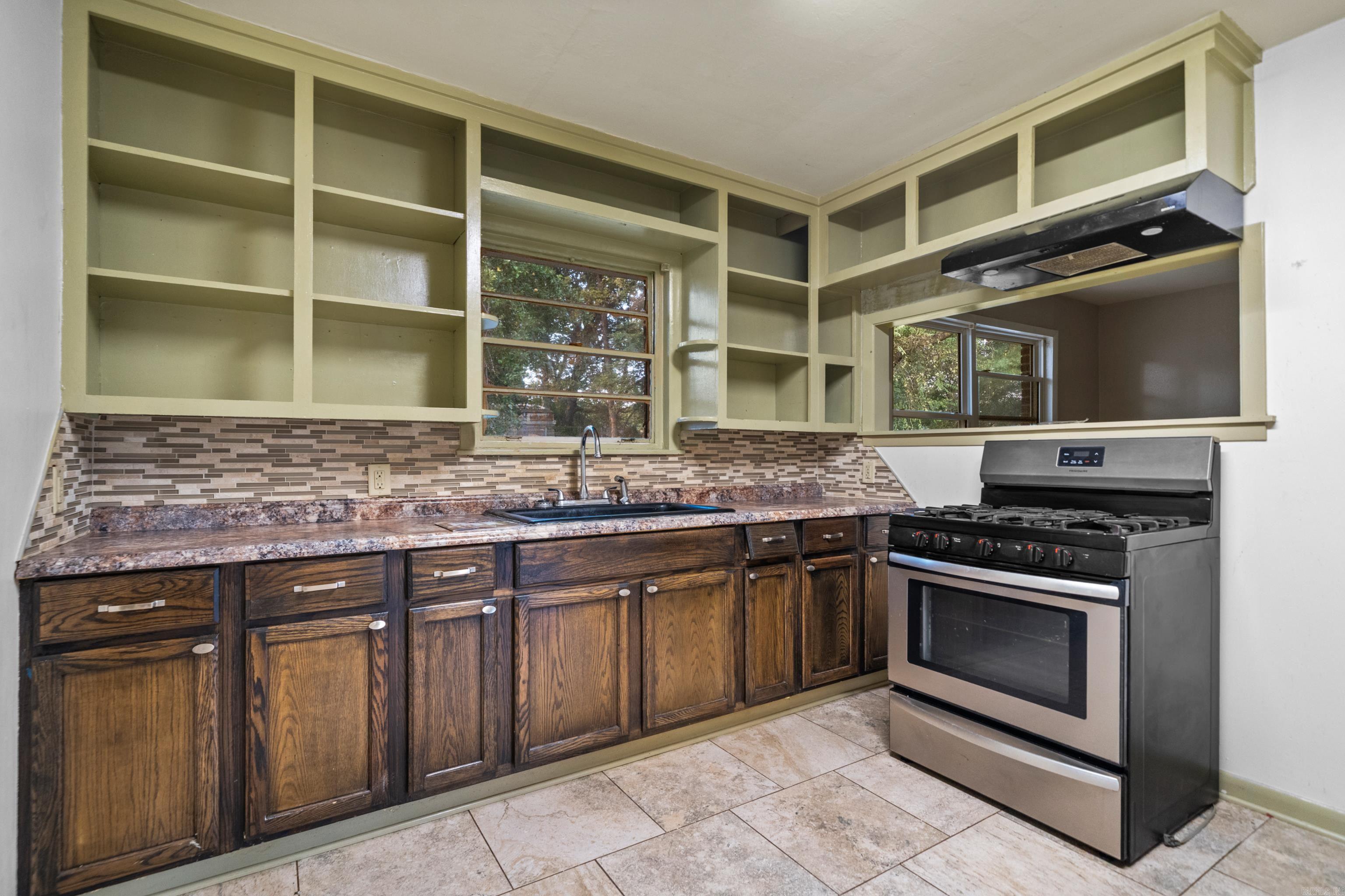 806 Woodlawn  Hot Springs, AR