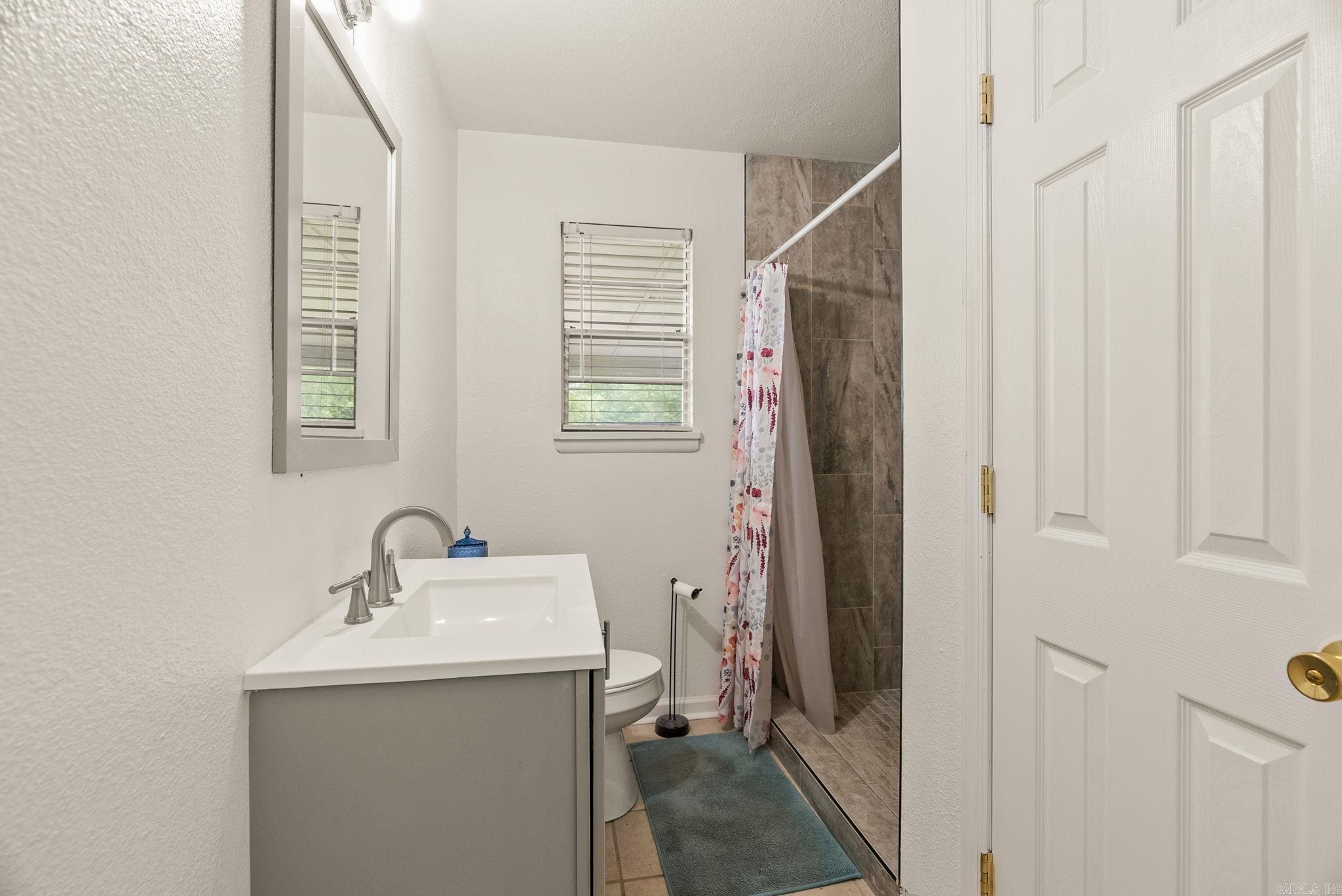 1 Phyllis Ct  Jacksonville, AR