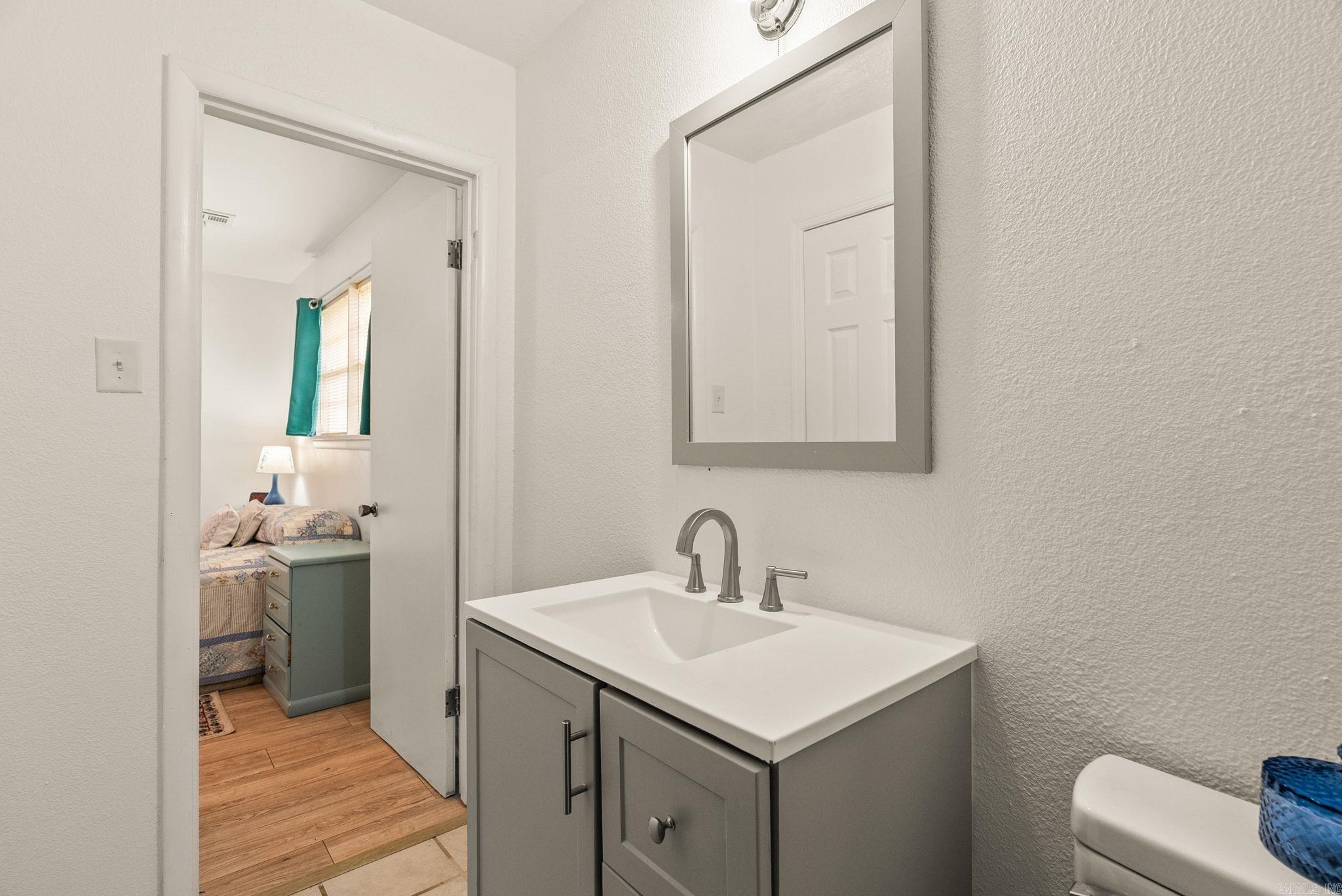 1 Phyllis Ct  Jacksonville, AR