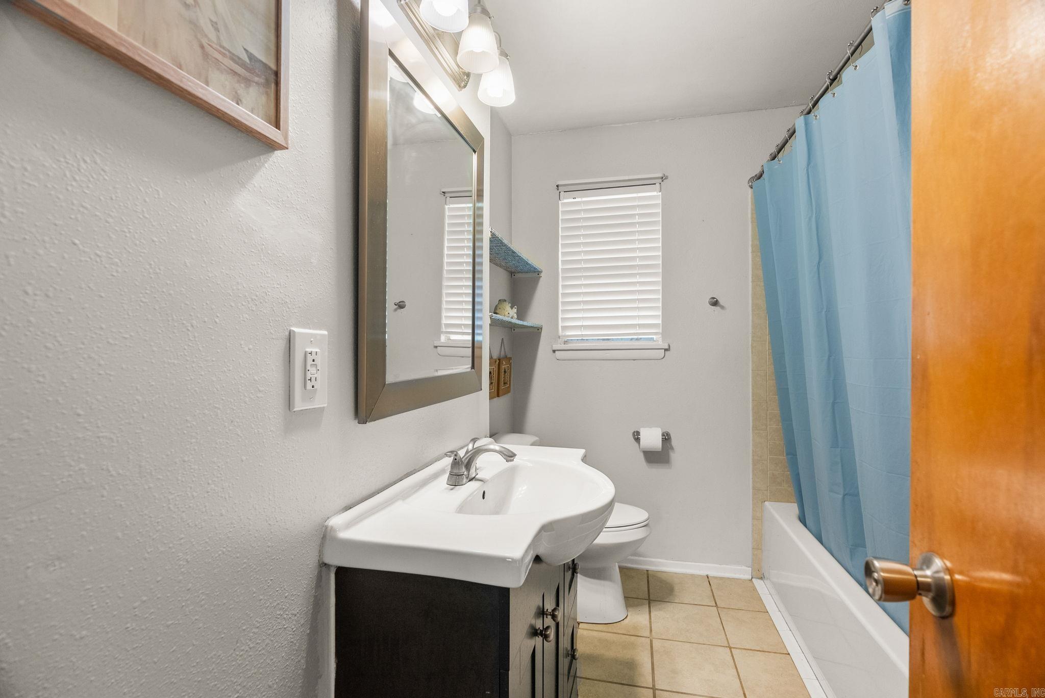 1 Phyllis Ct  Jacksonville, AR