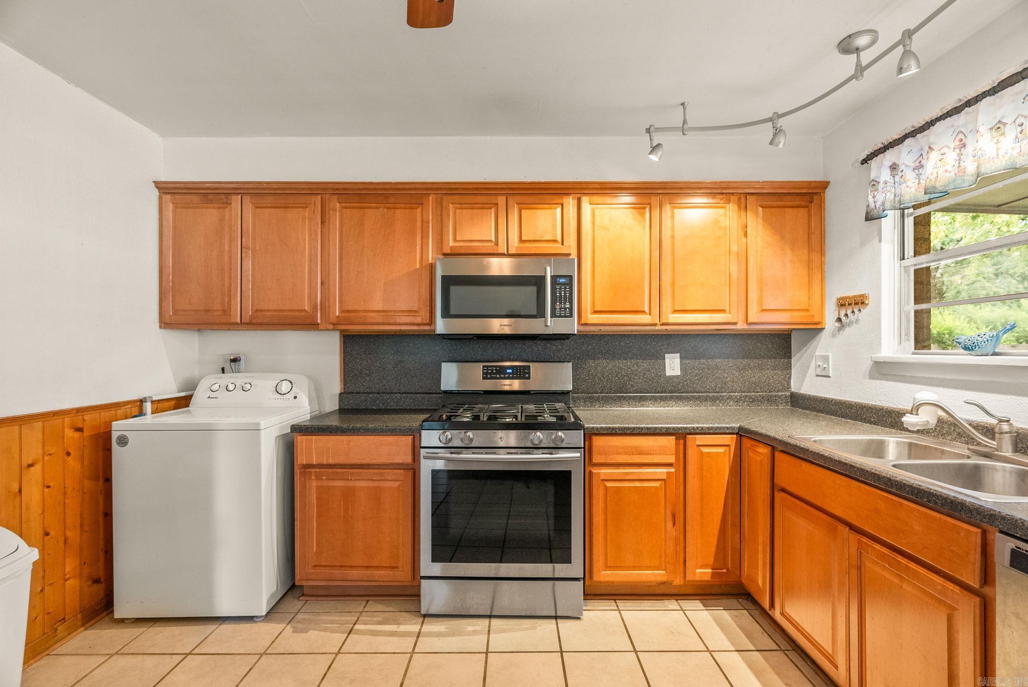 1 Phyllis Ct  Jacksonville, AR