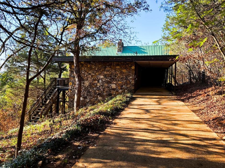 9 Uno  Cherokee Village, AR