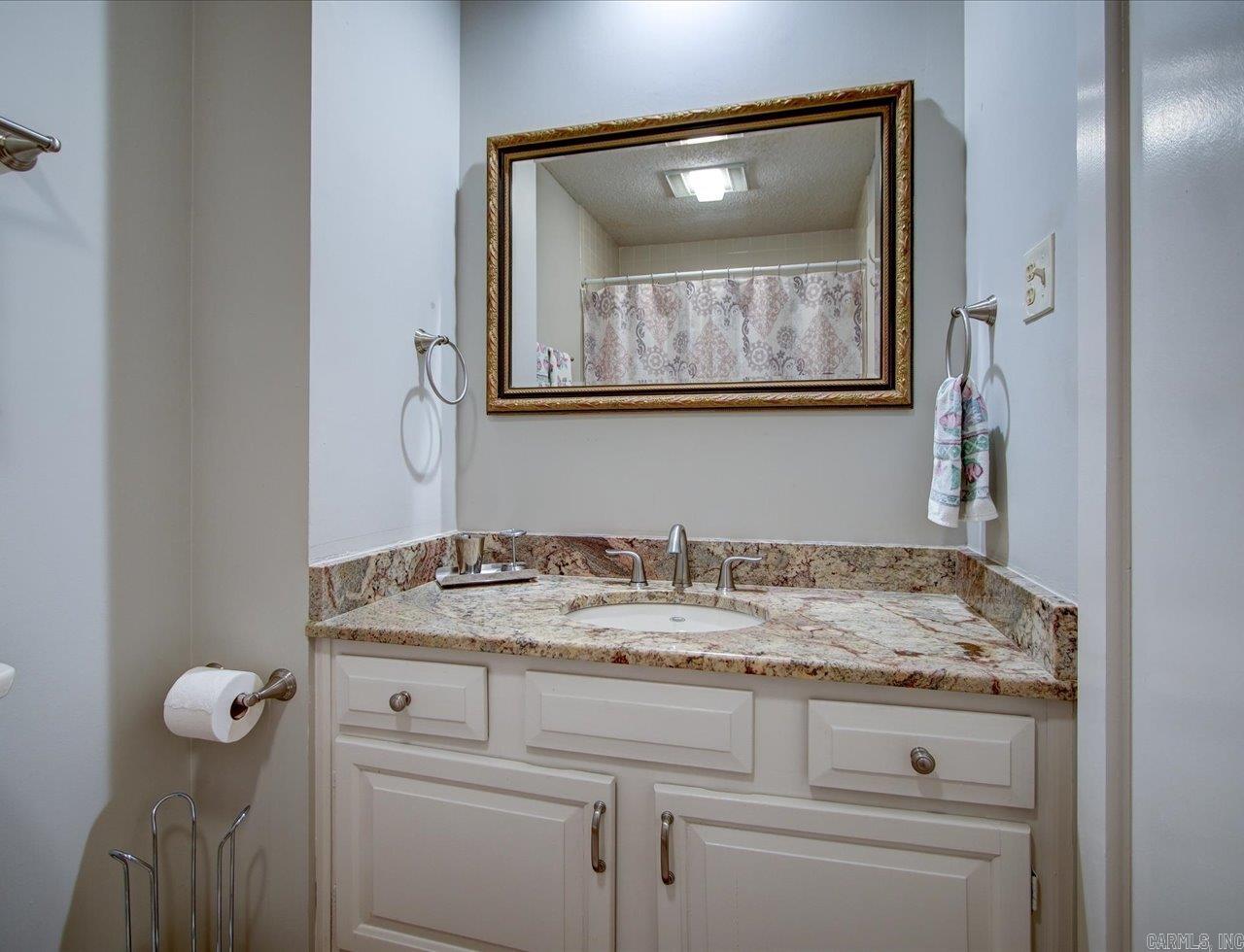 160 Long Island Bay  Hot Springs, AR