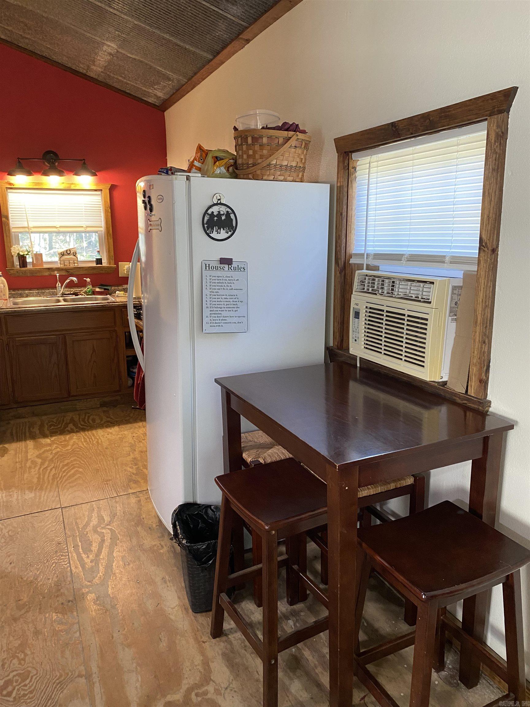 110 Hummingbird Lane  Hatfield, AR