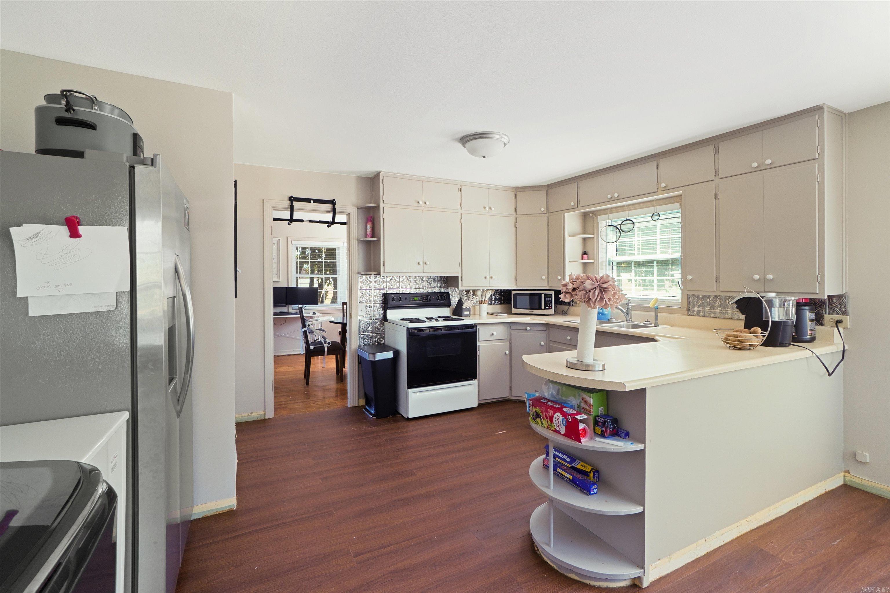 176 W James Road Clinton, AR 72031