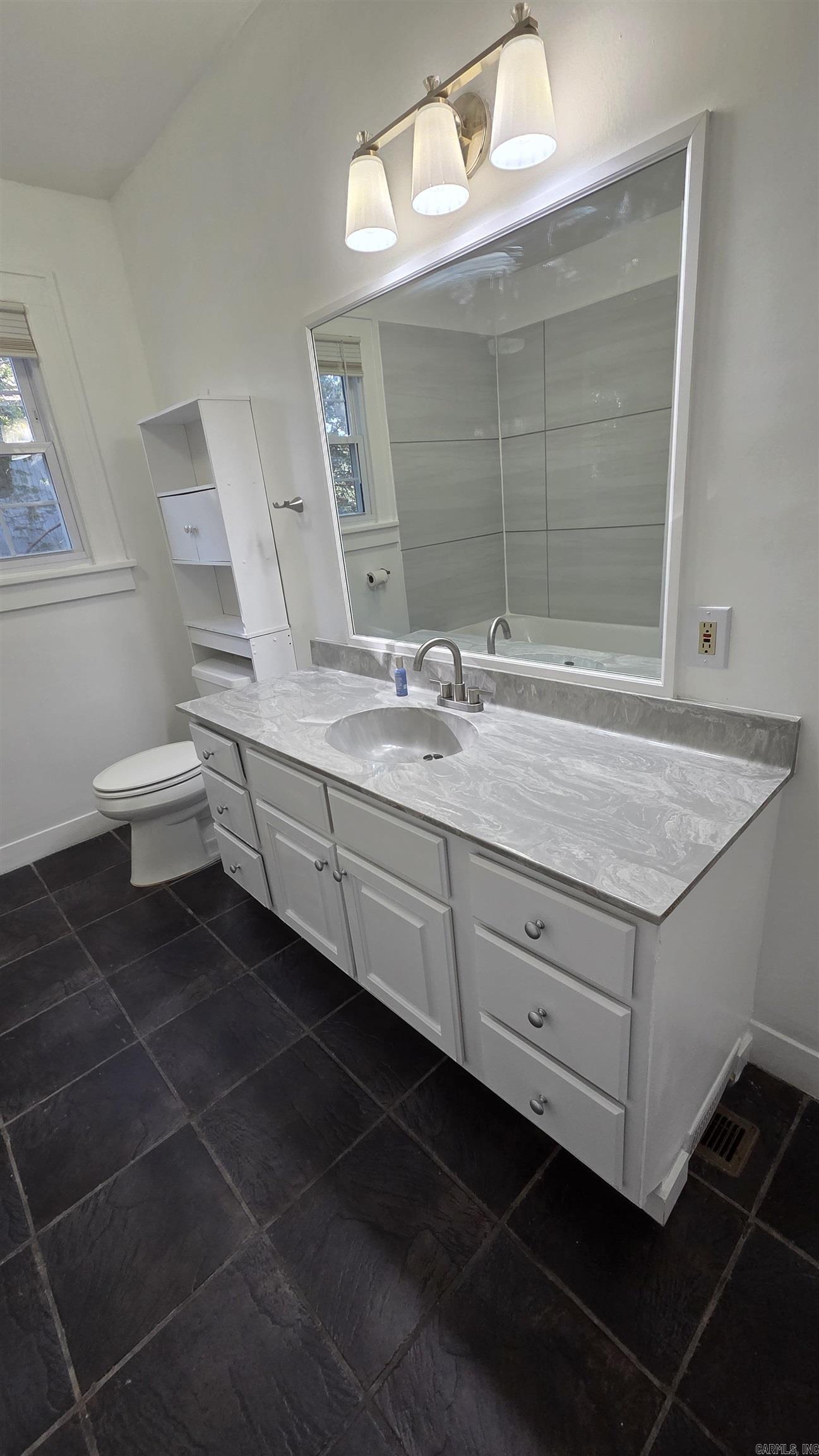 20 Forest Glades Cir North Little Rock, AR 72120