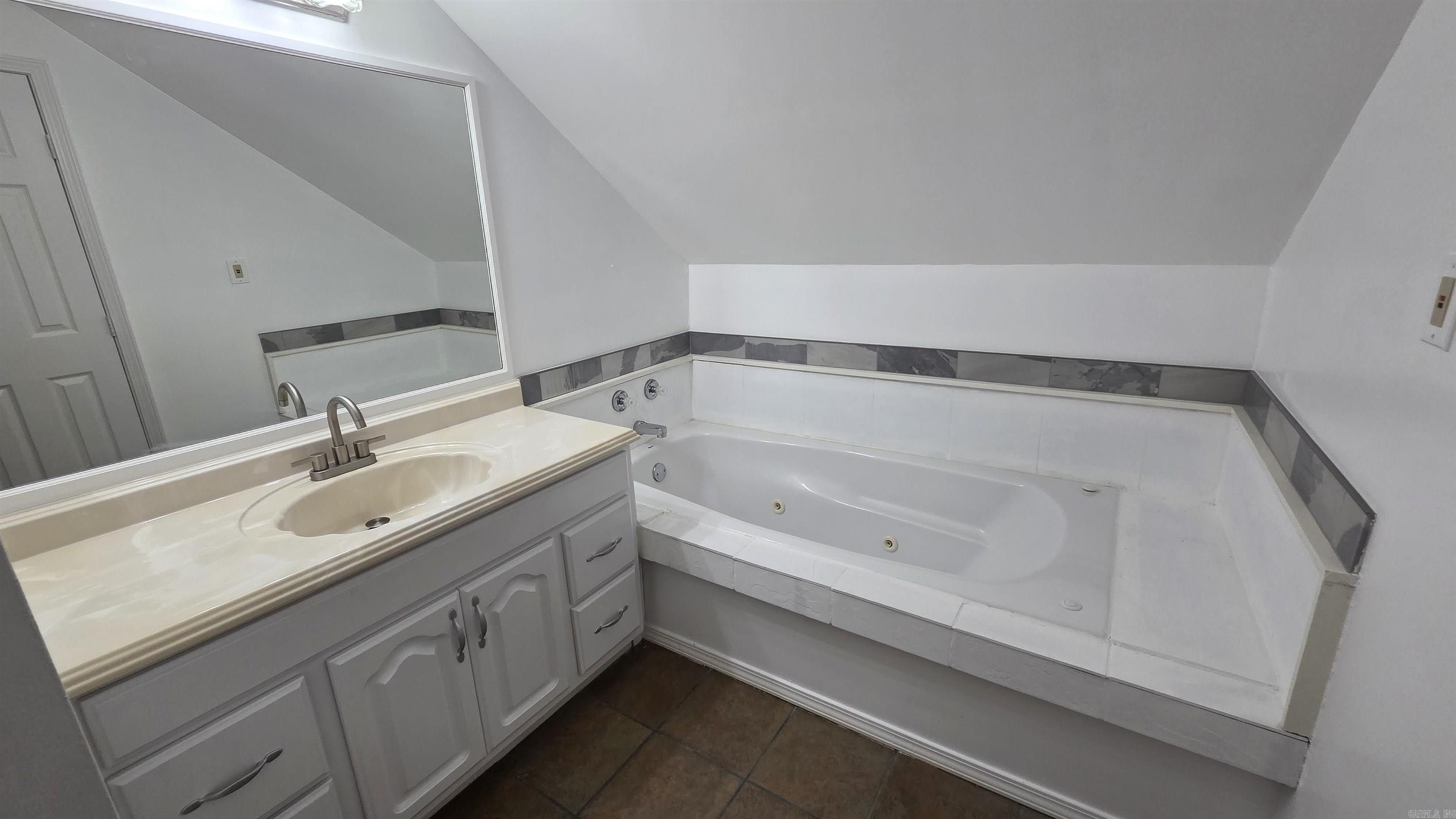 20 Forest Glades Cir North Little Rock, AR 72120