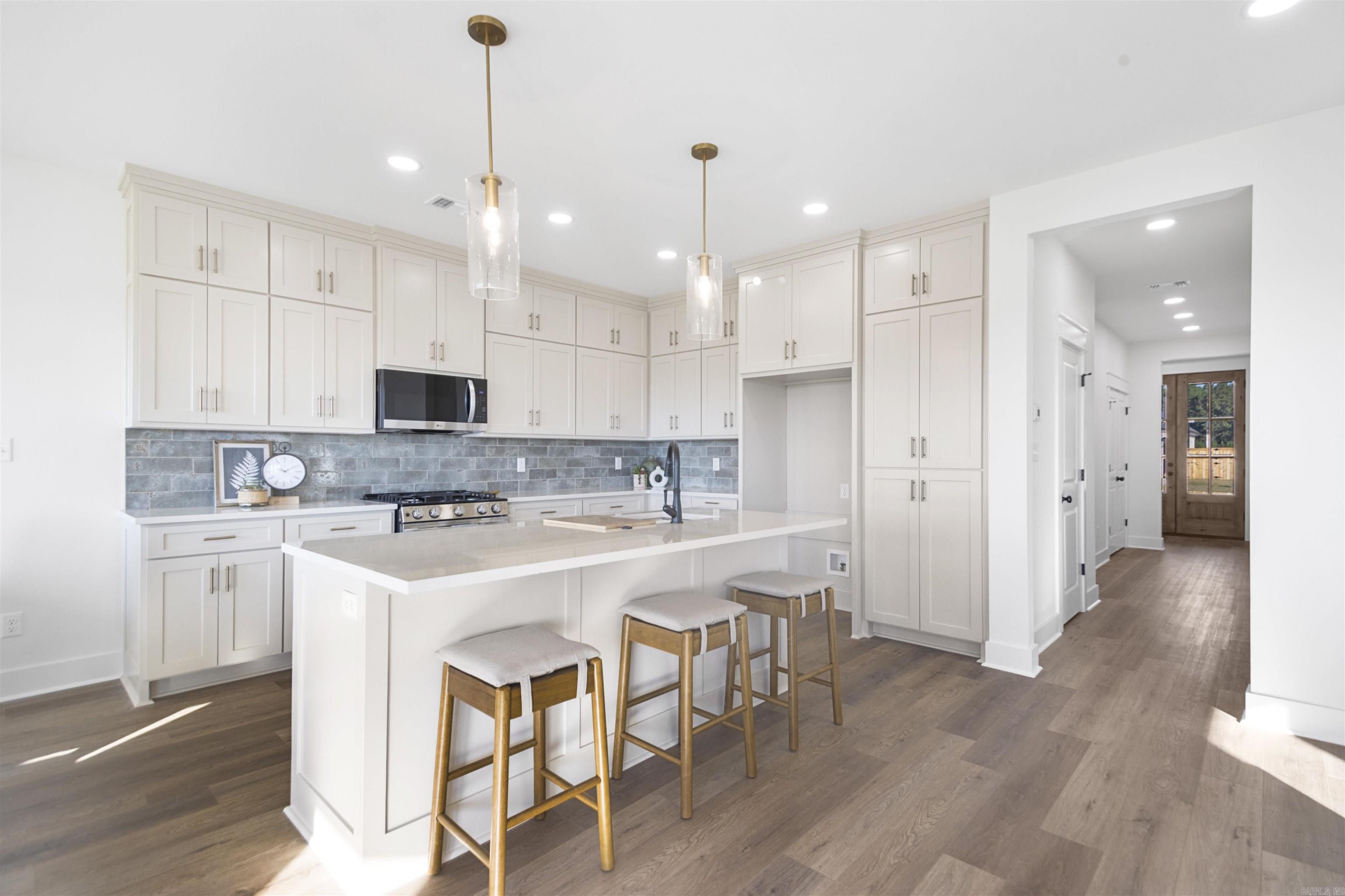 21041 Kinsley  Hensley, AR