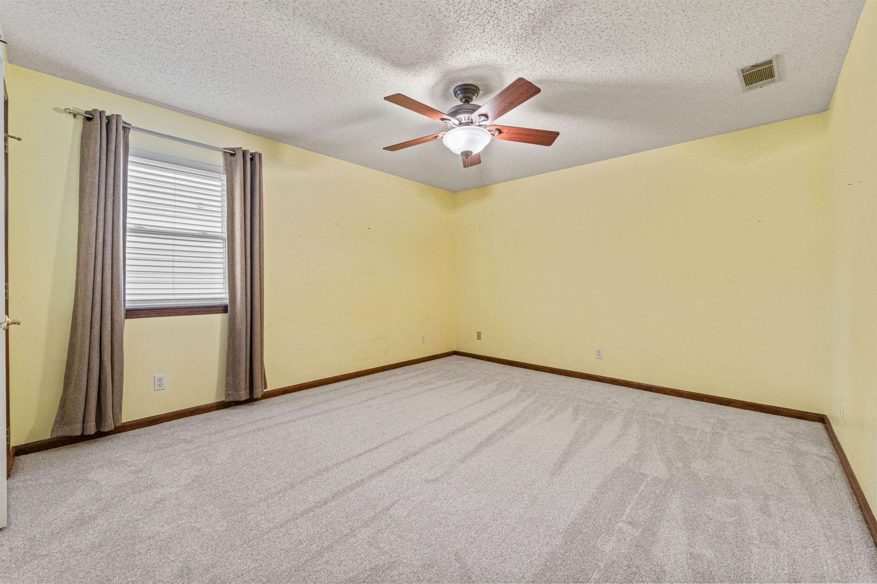 2100 Covington Drive North Little Rock, AR 72116