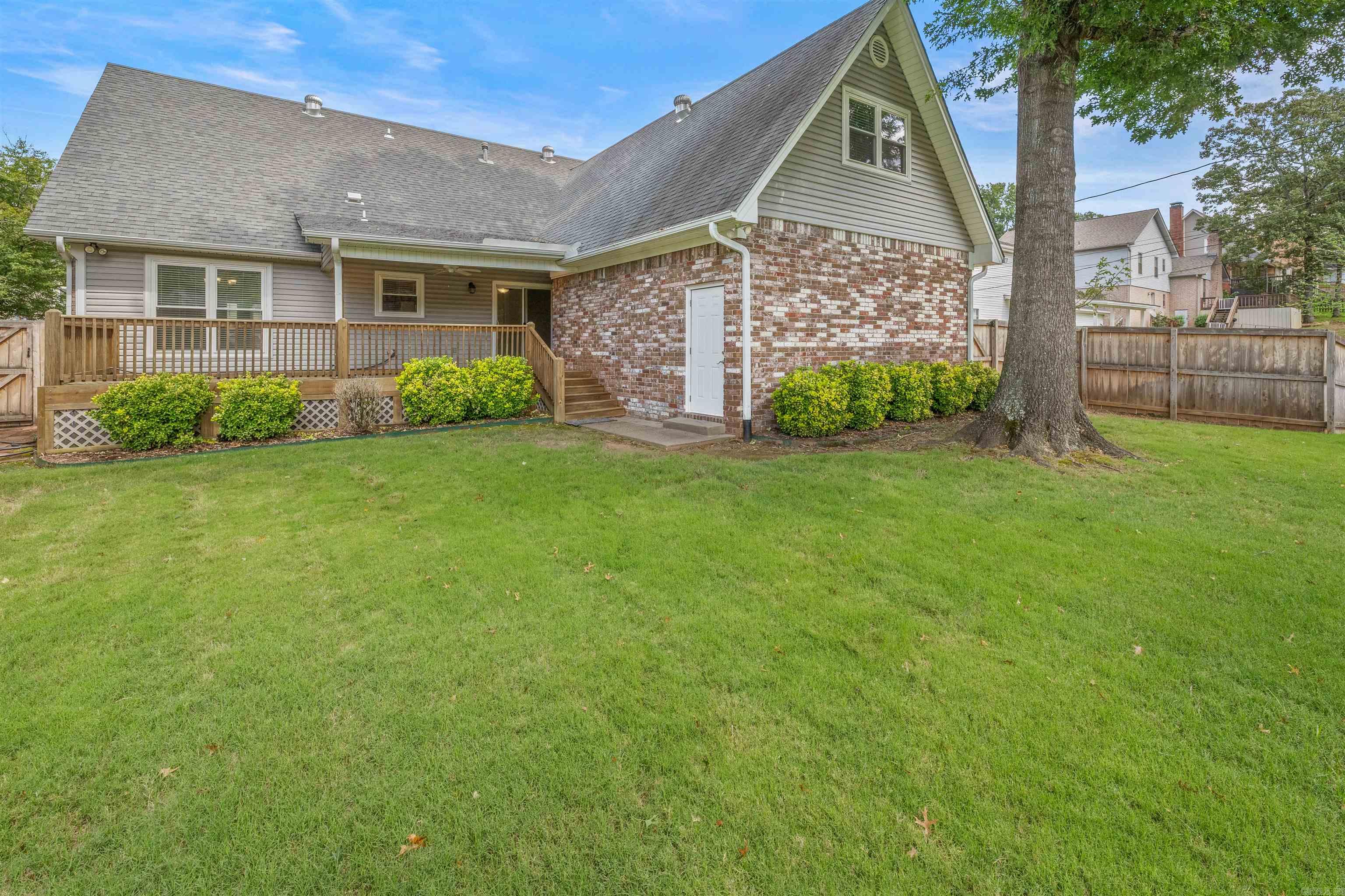 2100 Covington Drive North Little Rock, AR 72116