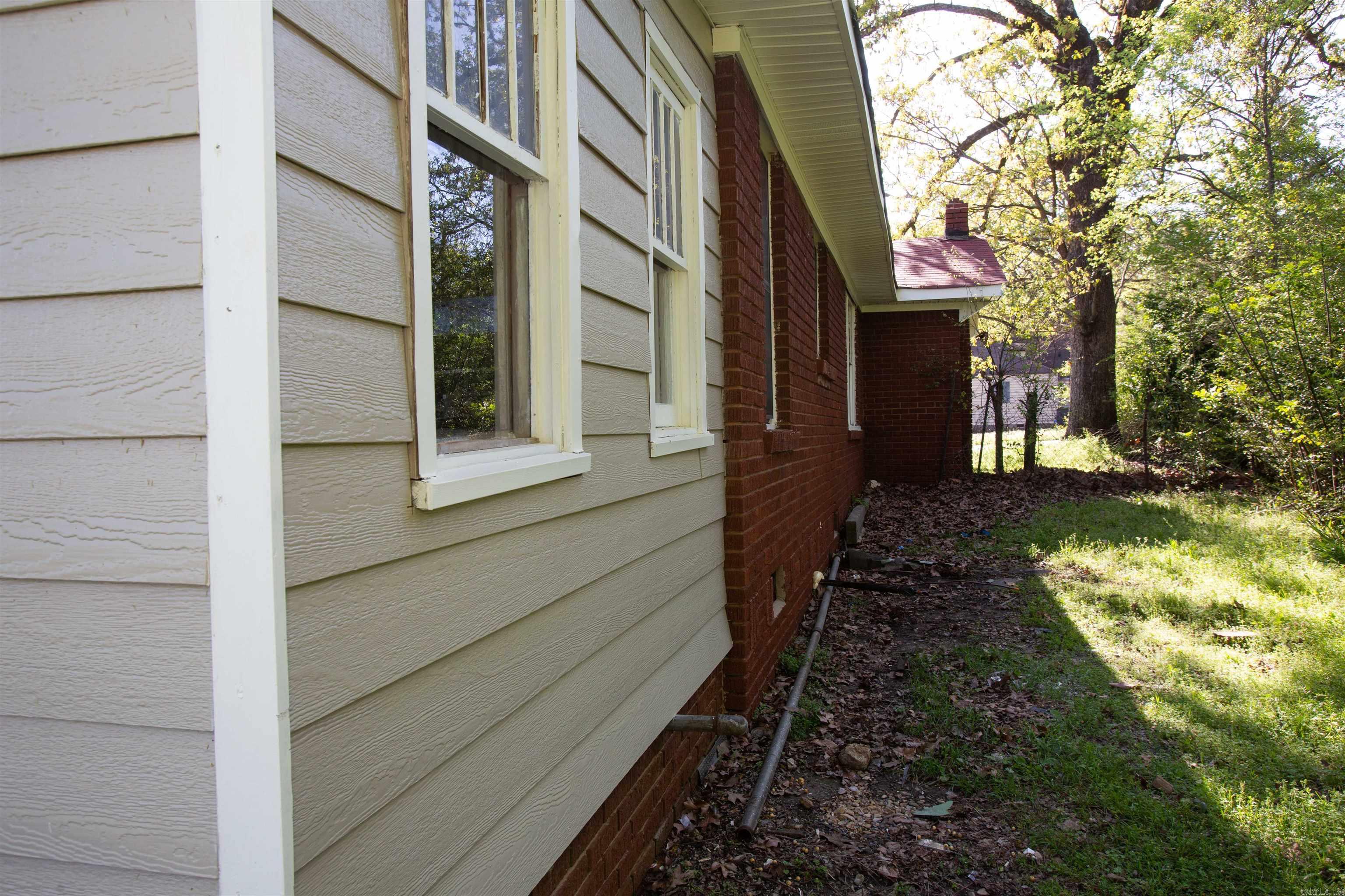 2123 Bragg  Little Rock, AR