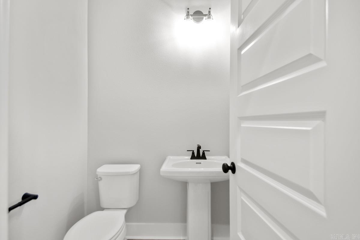 564 Valley Oak Drive Sherwood, AR 72120