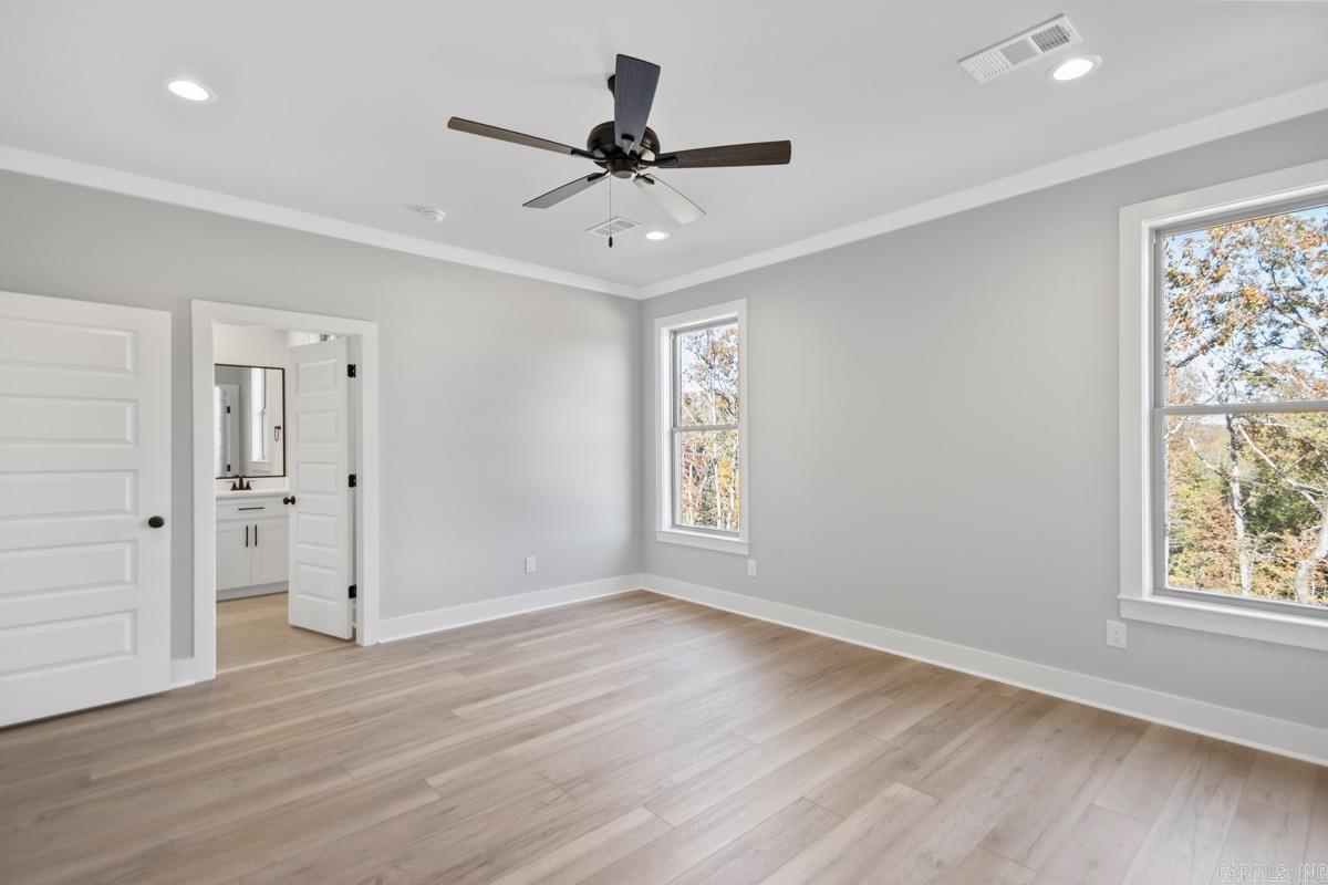 564 Valley Oak Drive Sherwood, AR 72120