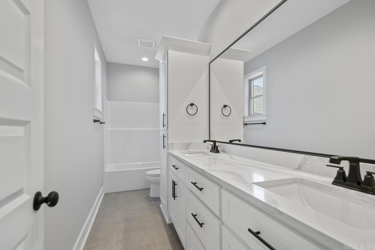 564 Valley Oak Drive Sherwood, AR 72120