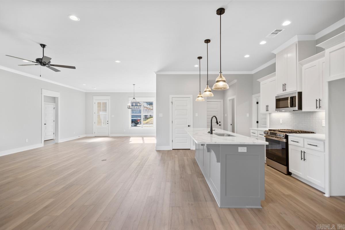 564 Valley Oak Drive Sherwood, AR 72120