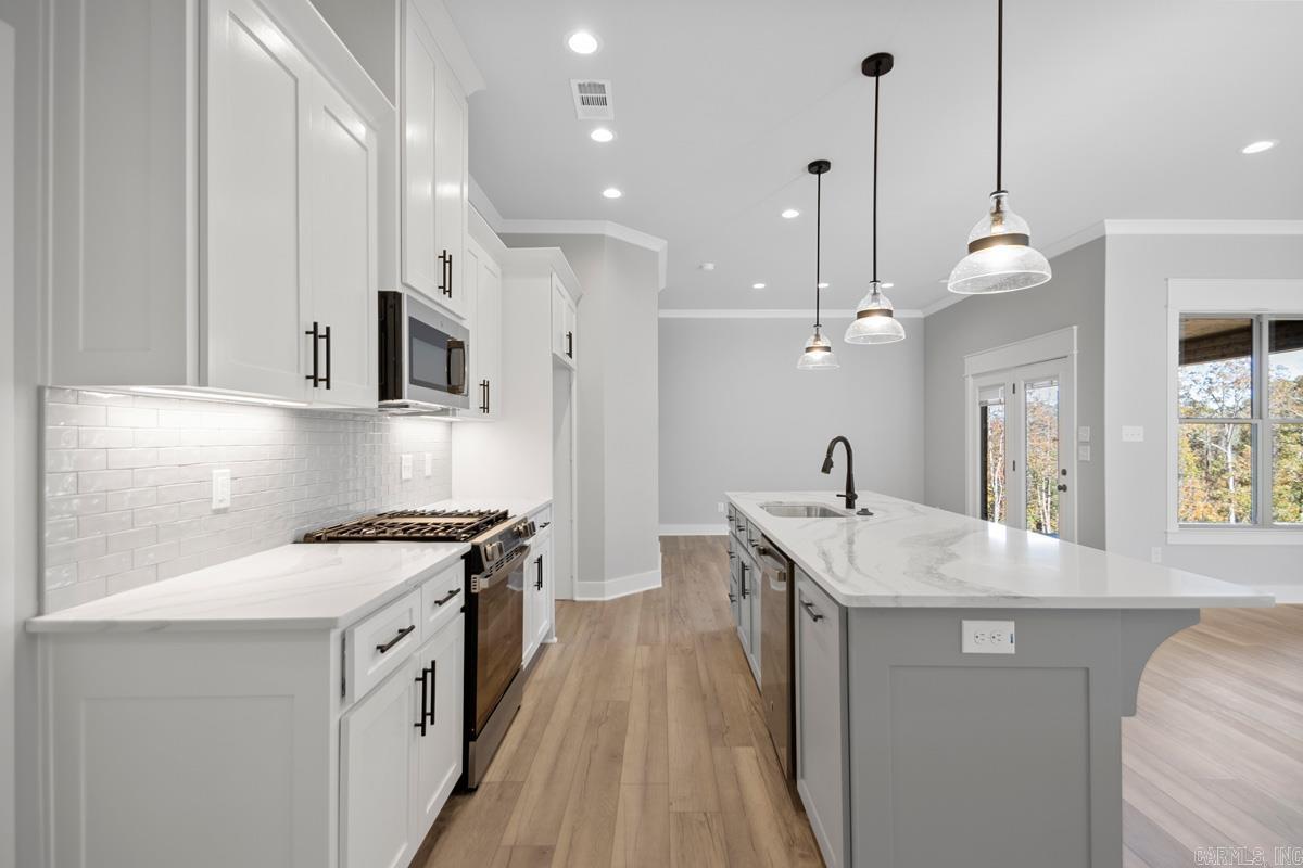 564 Valley Oak Drive Sherwood, AR 72120