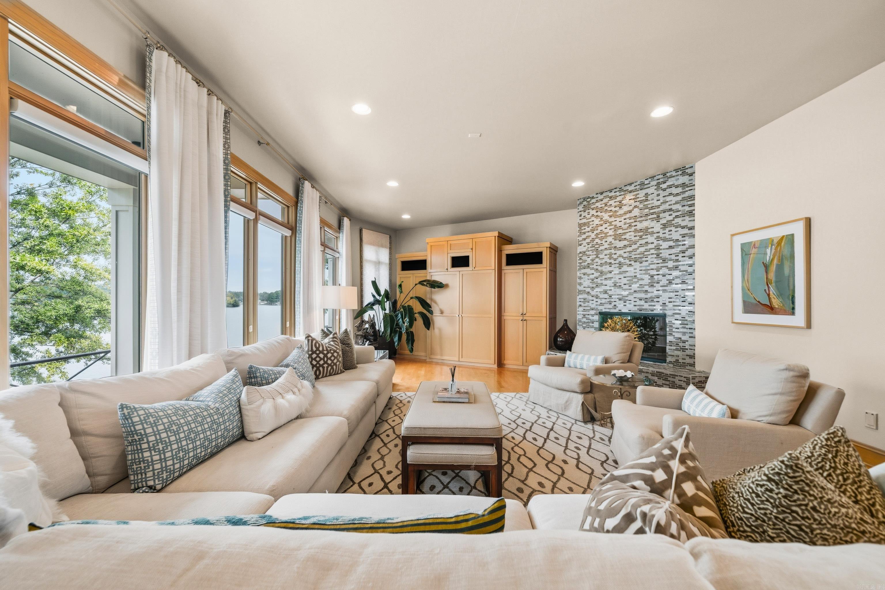 165 Long Island Bay Hot Springs, AR 71913