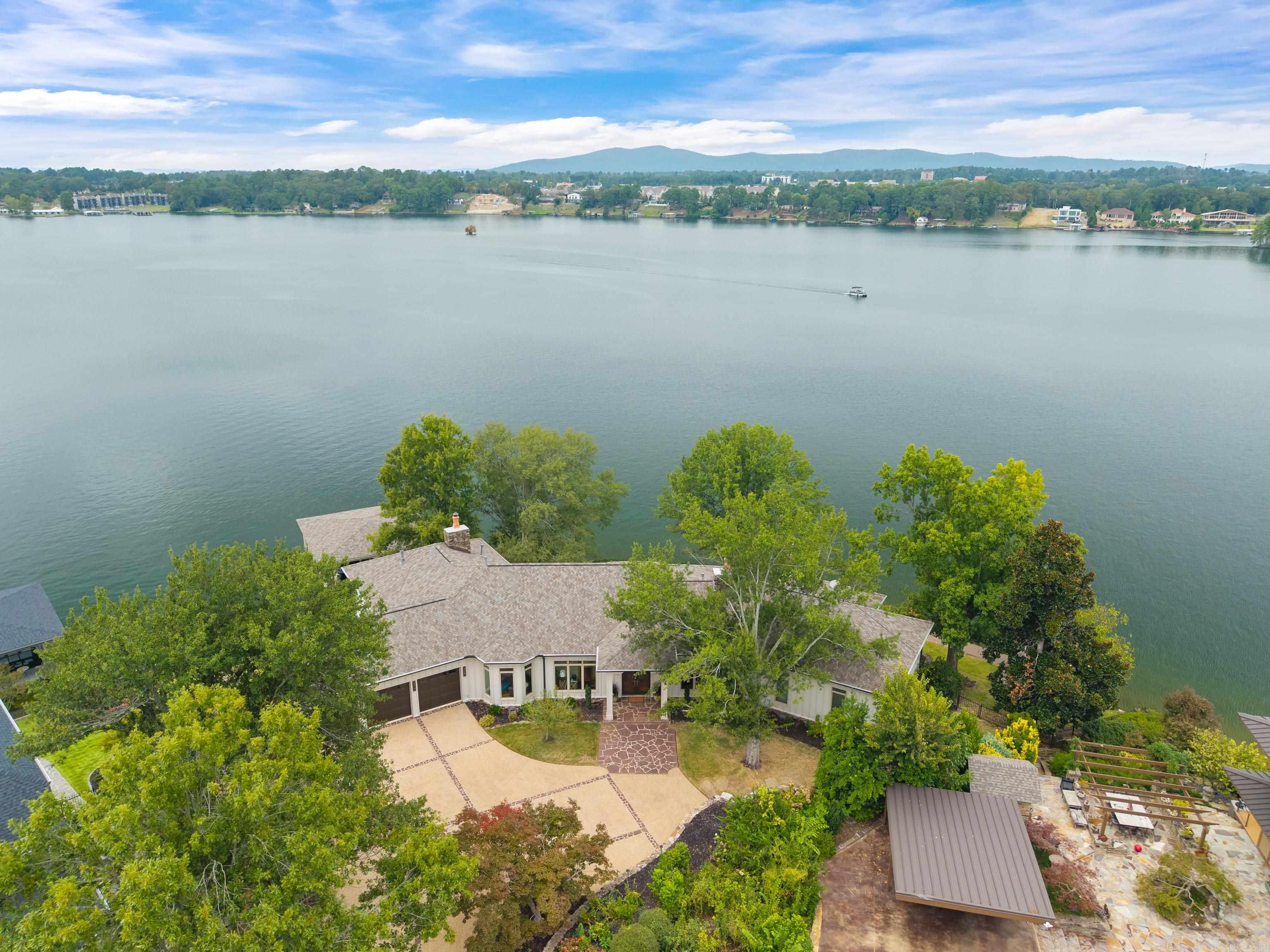 165 Long Island Bay Hot Springs, AR 71913