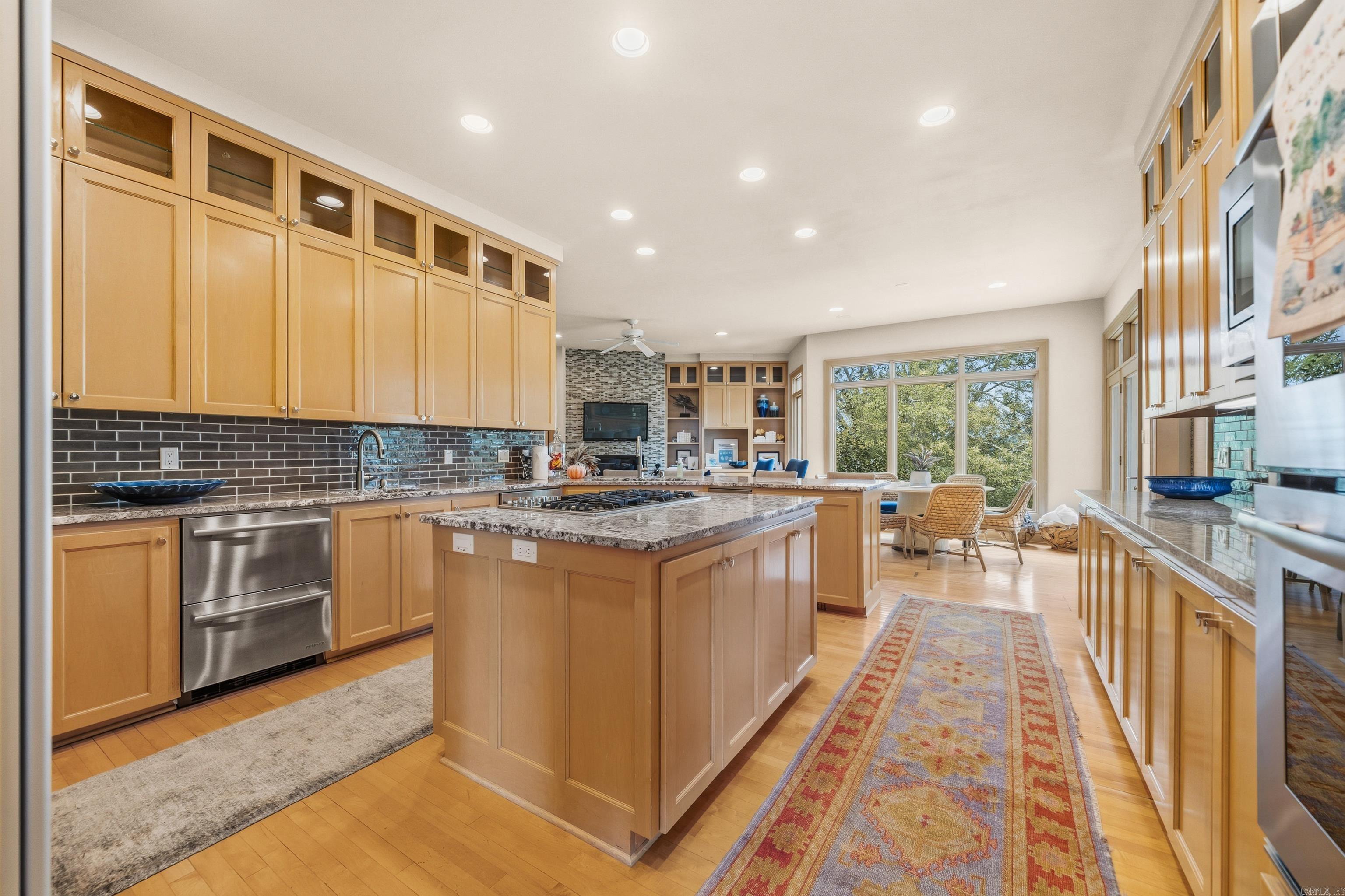 165 Long Island Bay Hot Springs, AR 71913