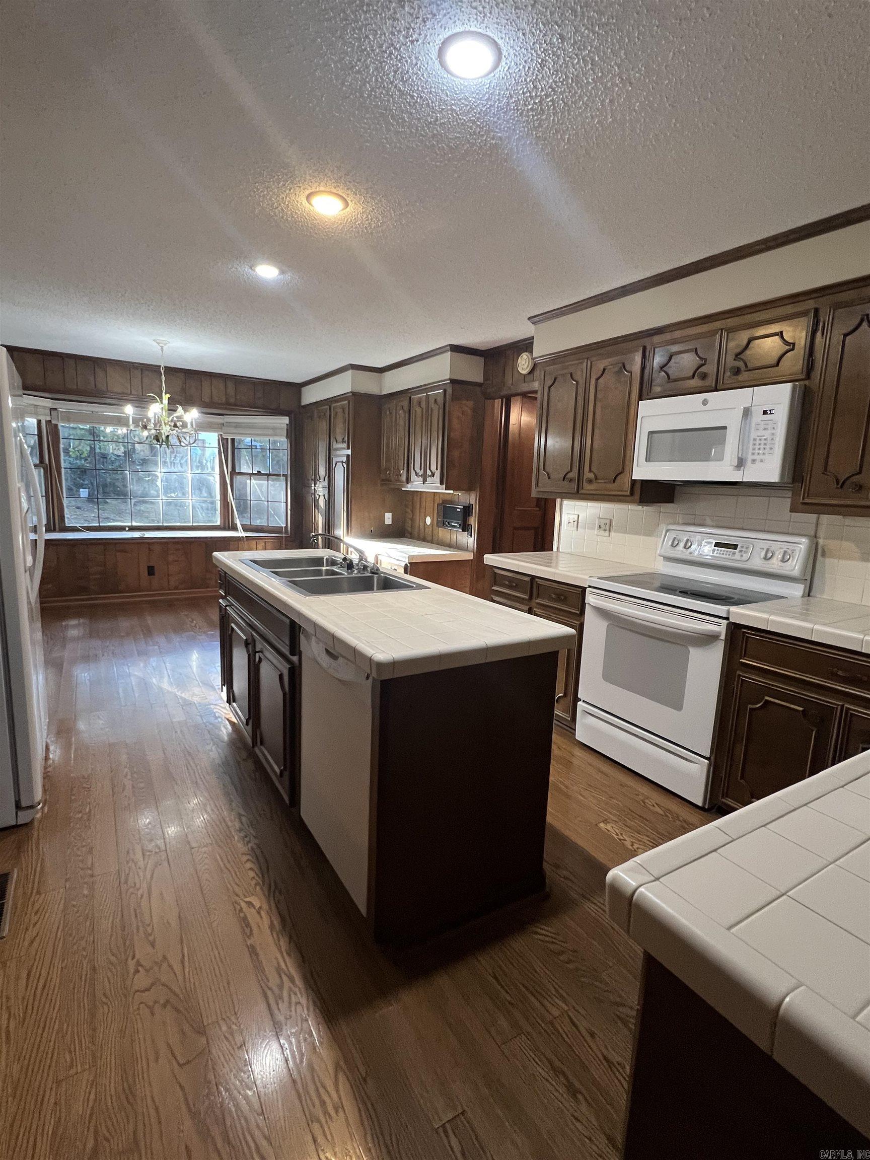 3214 N Rodney Paraham Road Little Rock, AR 72212