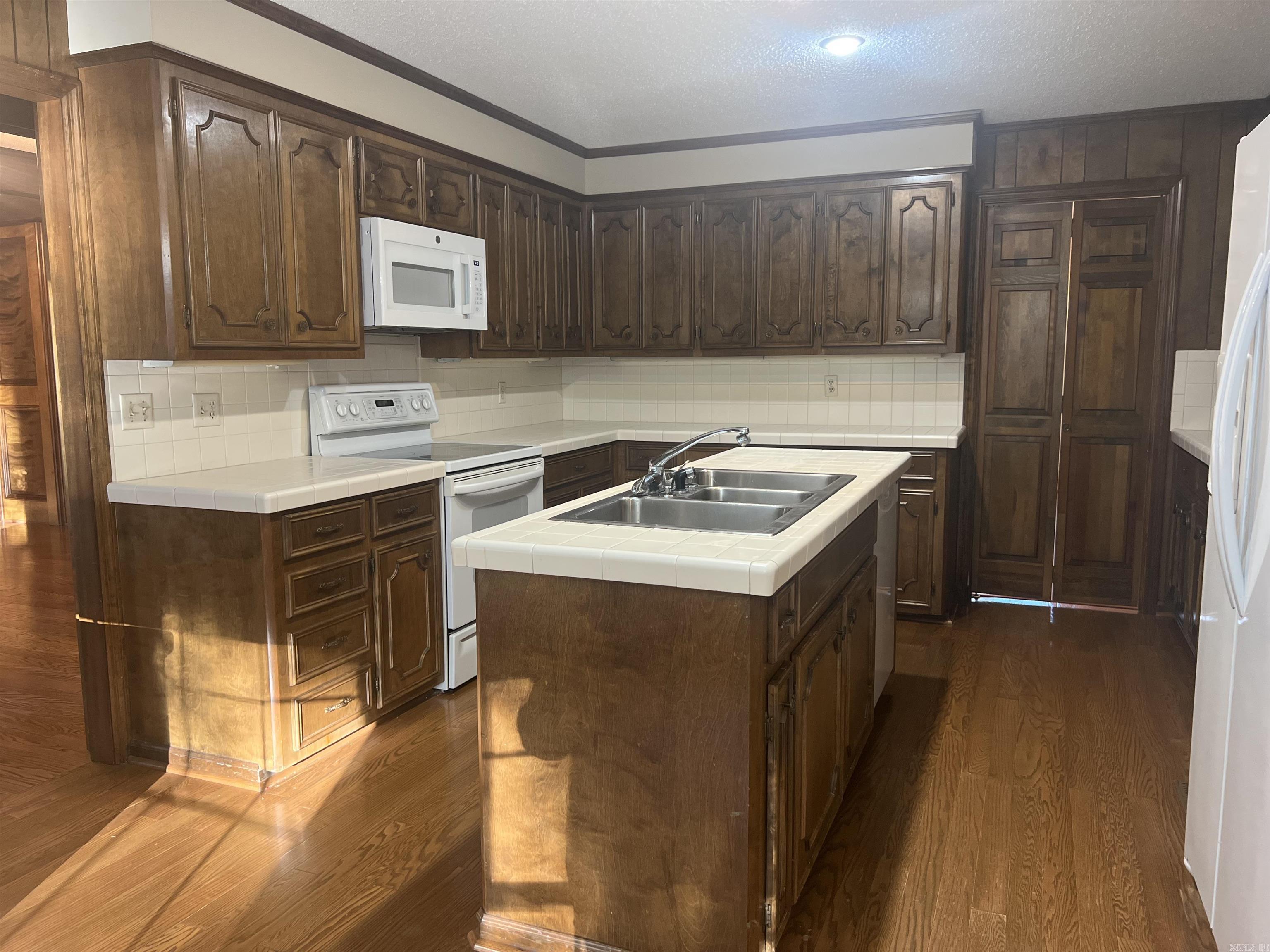 3214 N Rodney Paraham Road Little Rock, AR 72212