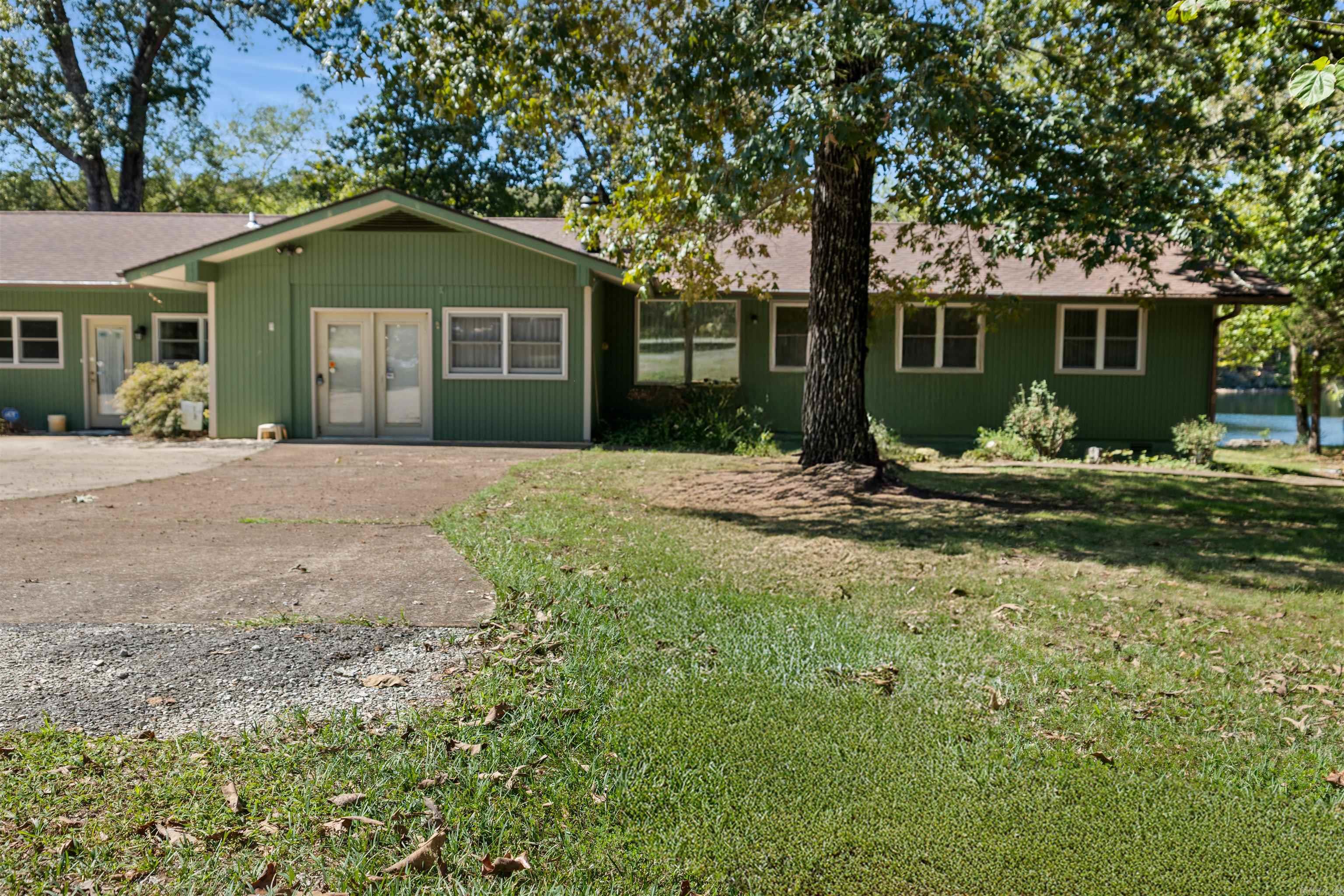 11 Awi  Cherokee Village, AR