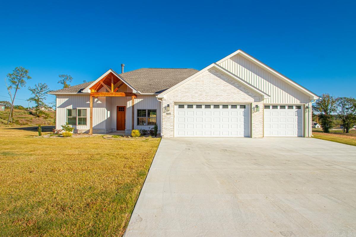 1165 Duke Drive Bauxite, AR 72011