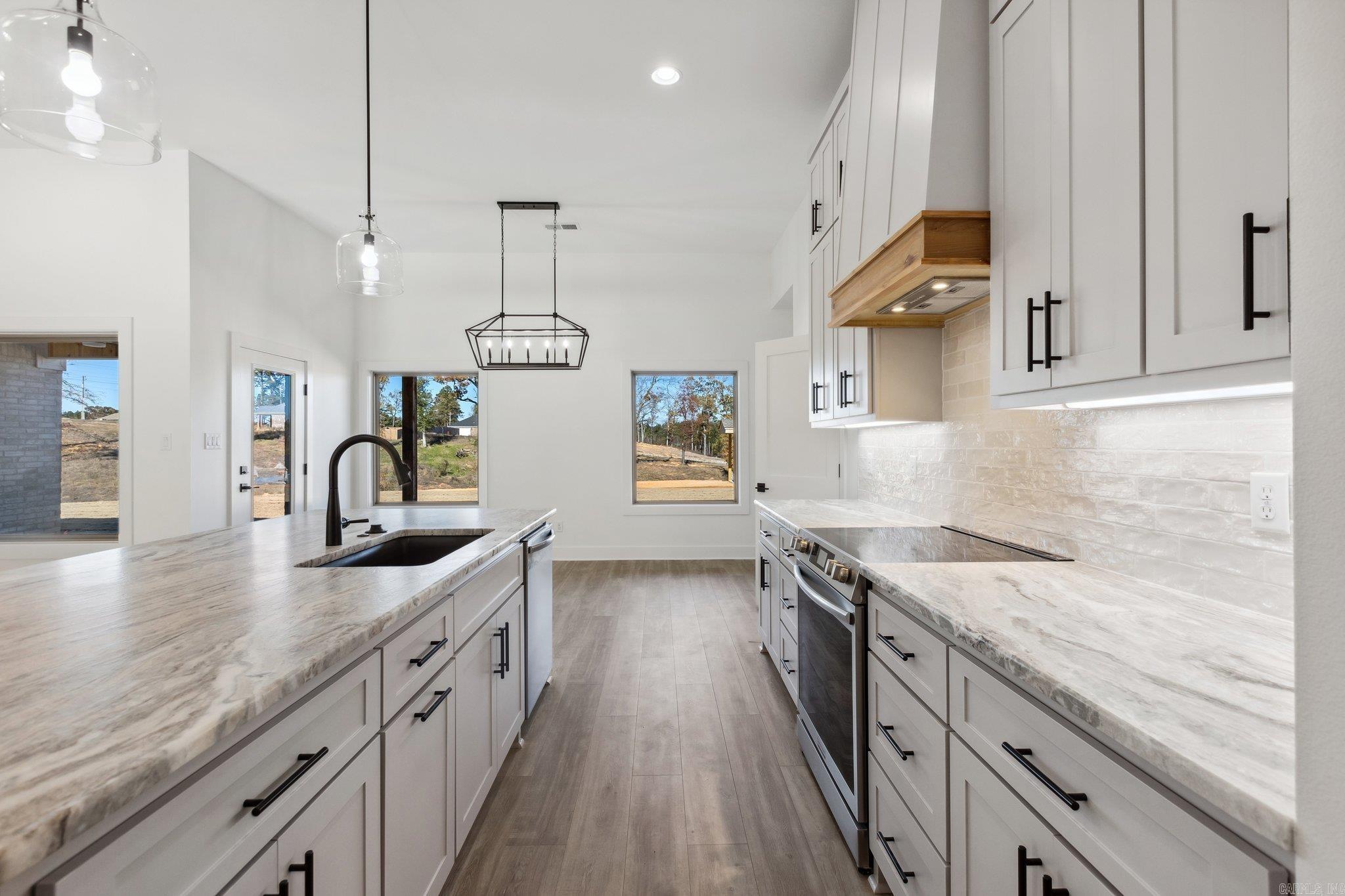 1165 Duke Drive Bauxite, AR 72011