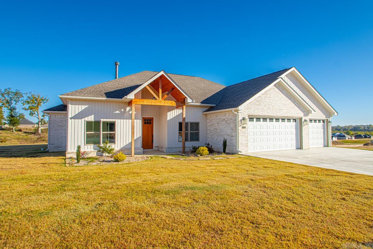 1165 Duke Drive Bauxite, AR 72011