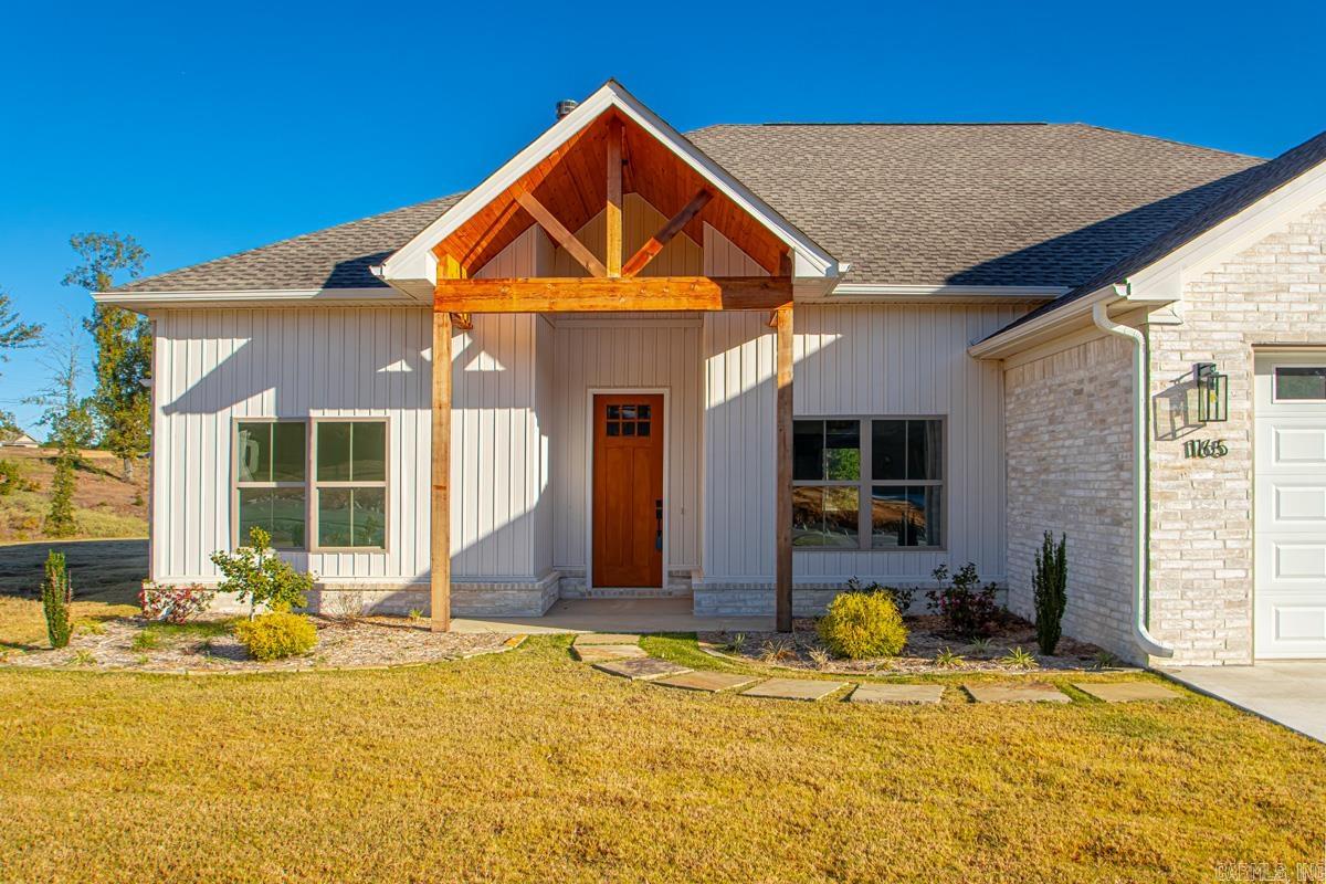 1165 Duke Drive Bauxite, AR 72011