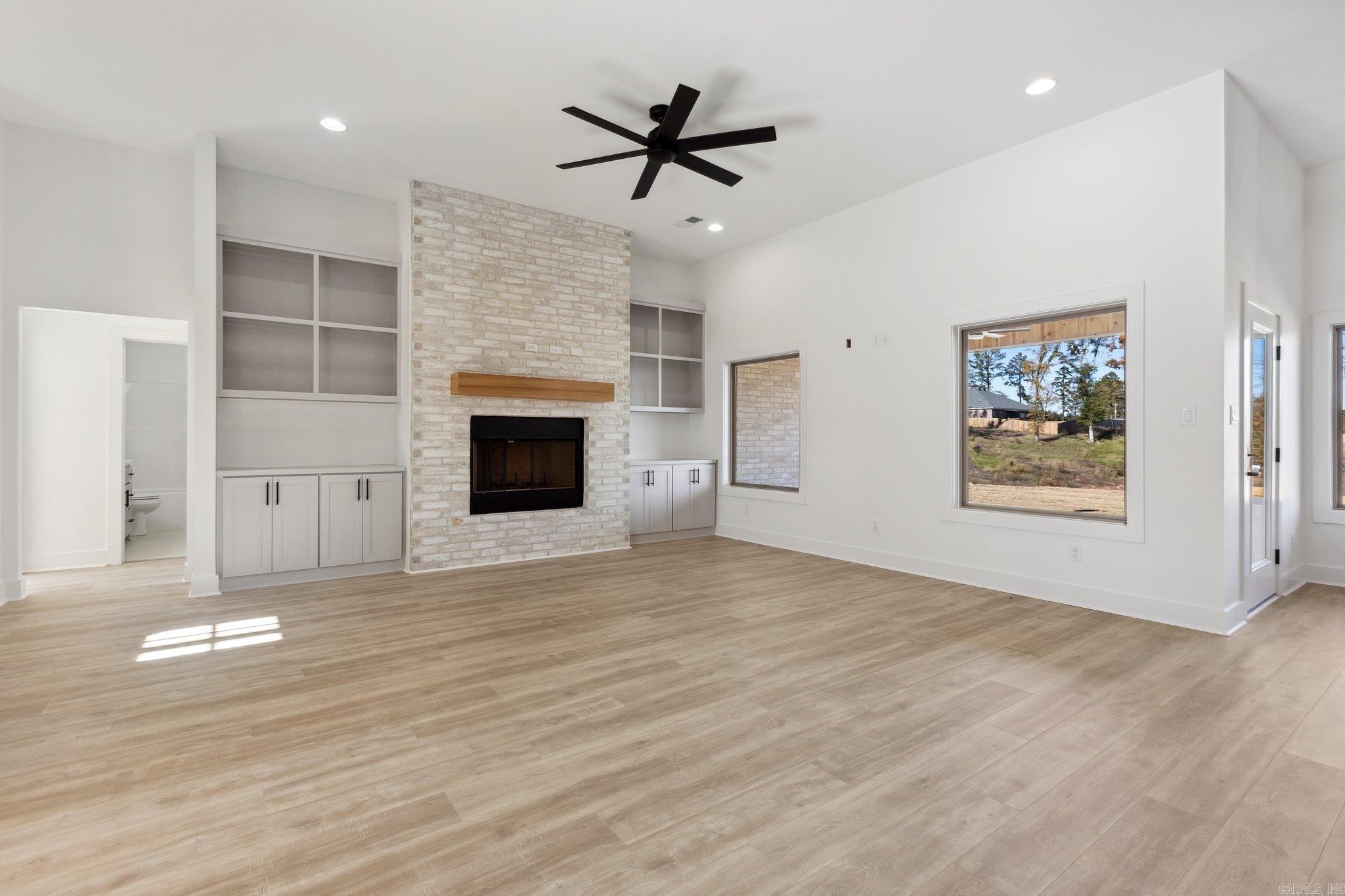 1165 Duke Drive Bauxite, AR 72011