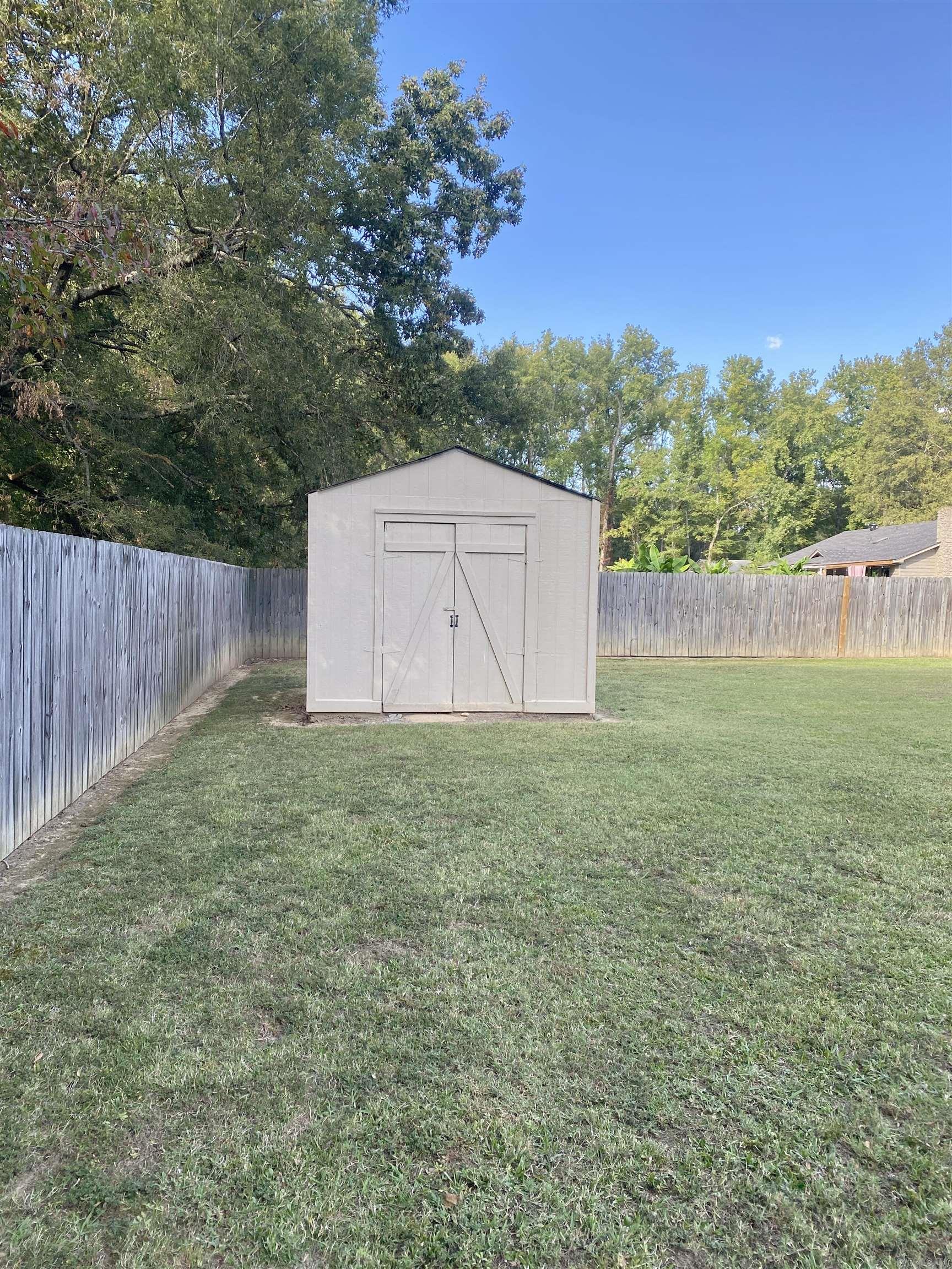 25 Darrell Street — photo 4