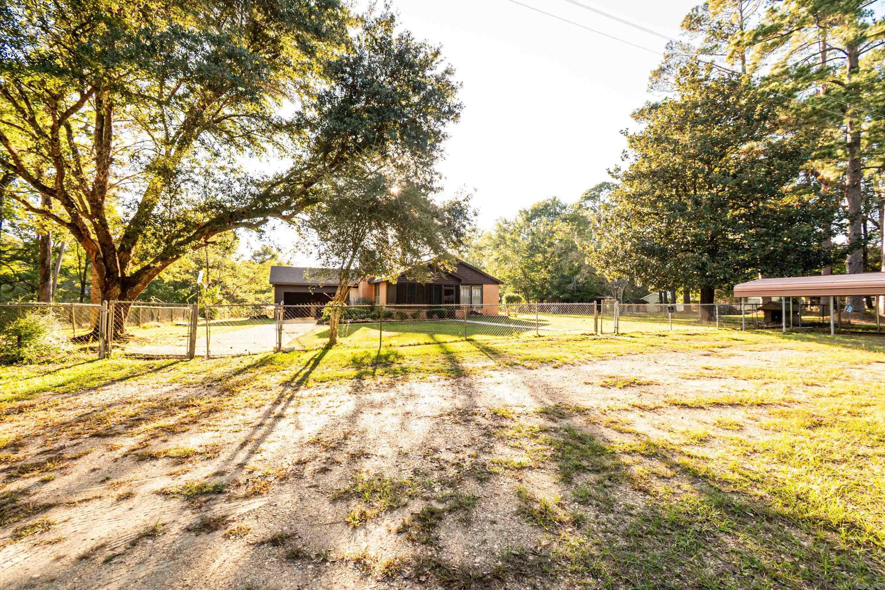 2710 Crain City Rd El Dorado, AR 71730