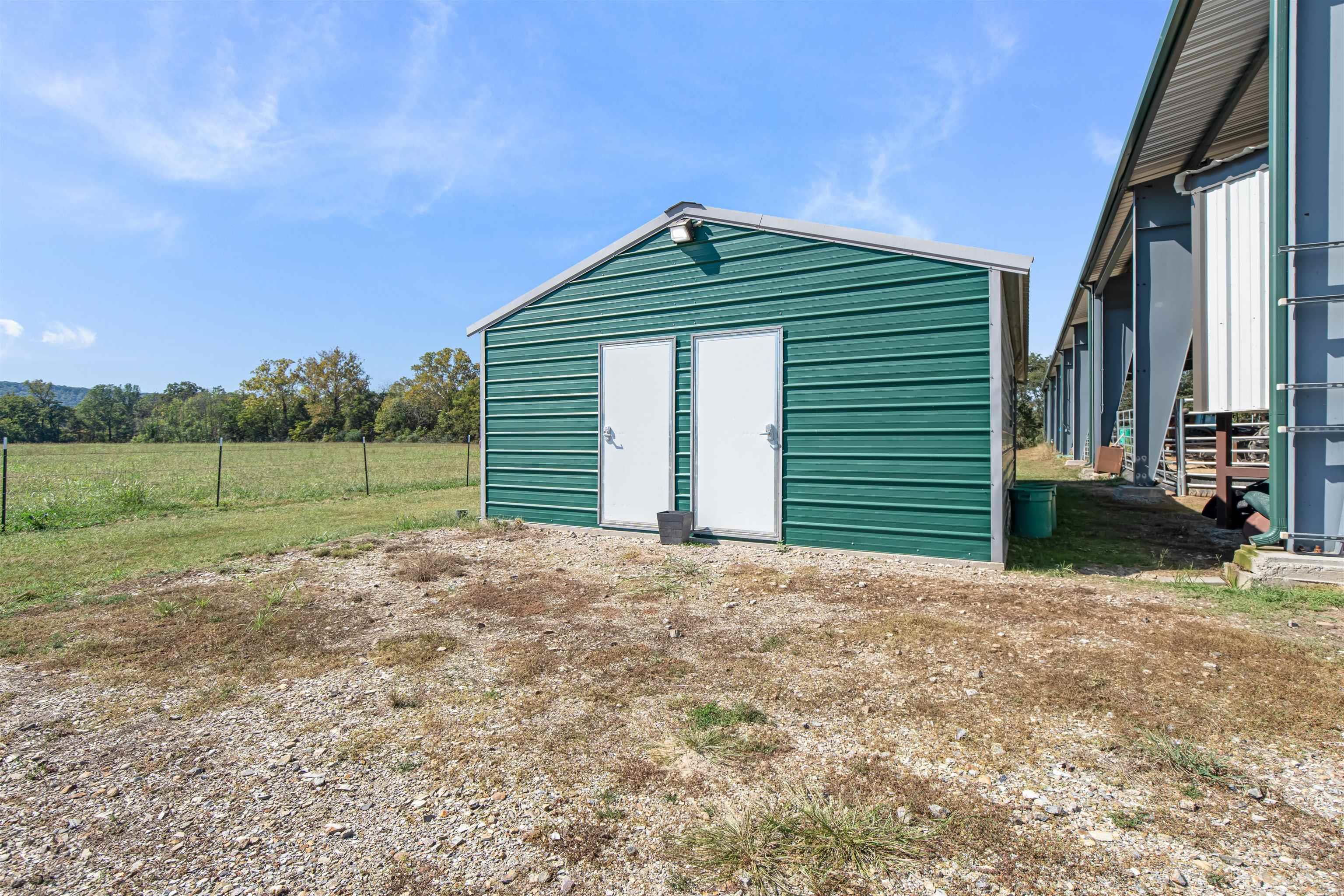 360 AR-27  Story, AR