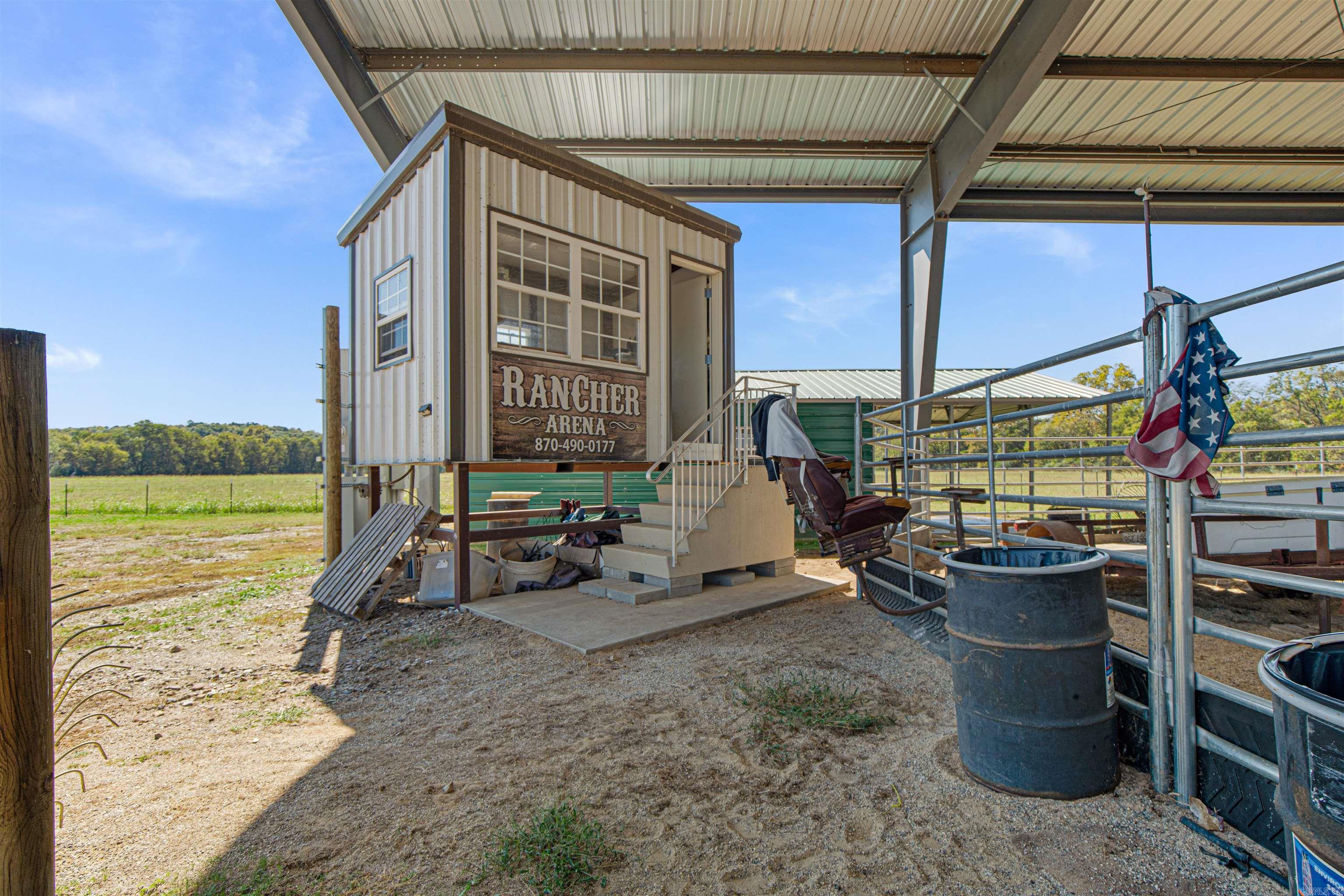 360 AR-27  Story, AR