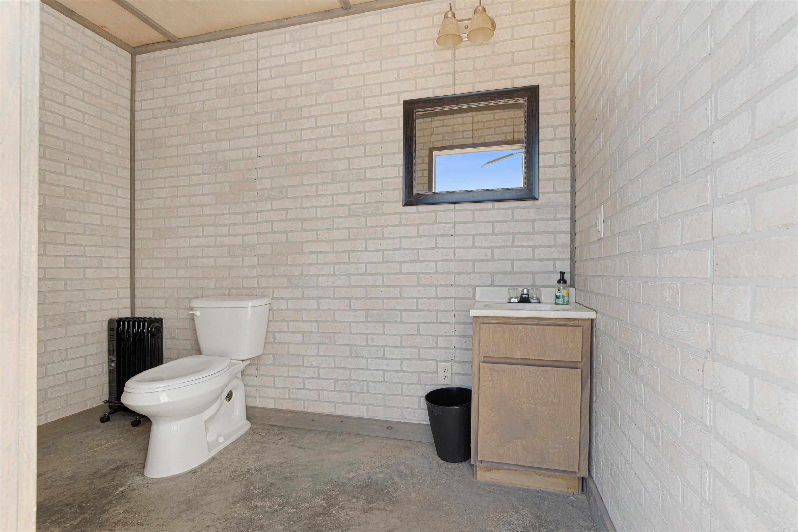 360 AR-27  Story, AR