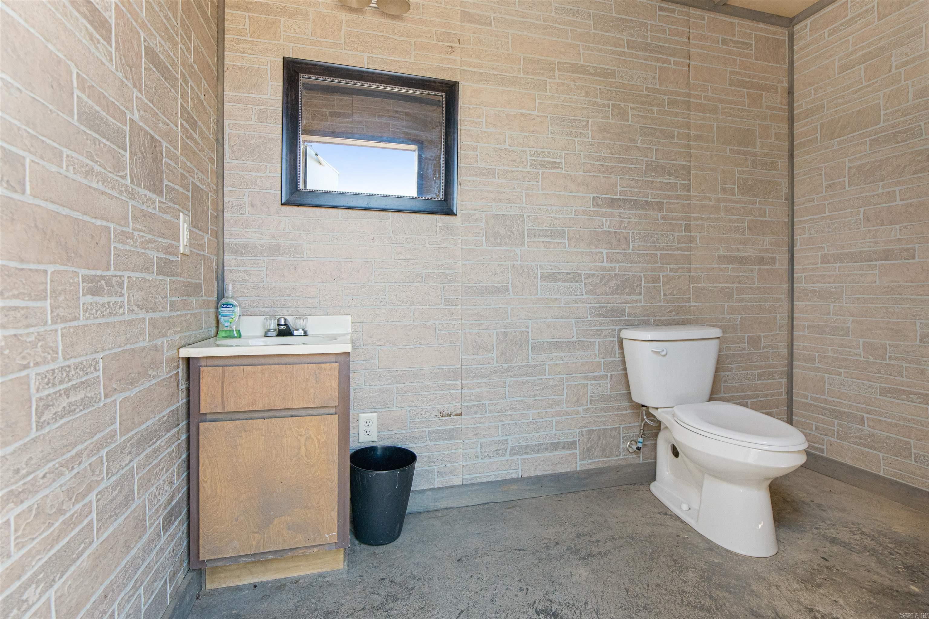 360 AR-27  Story, AR