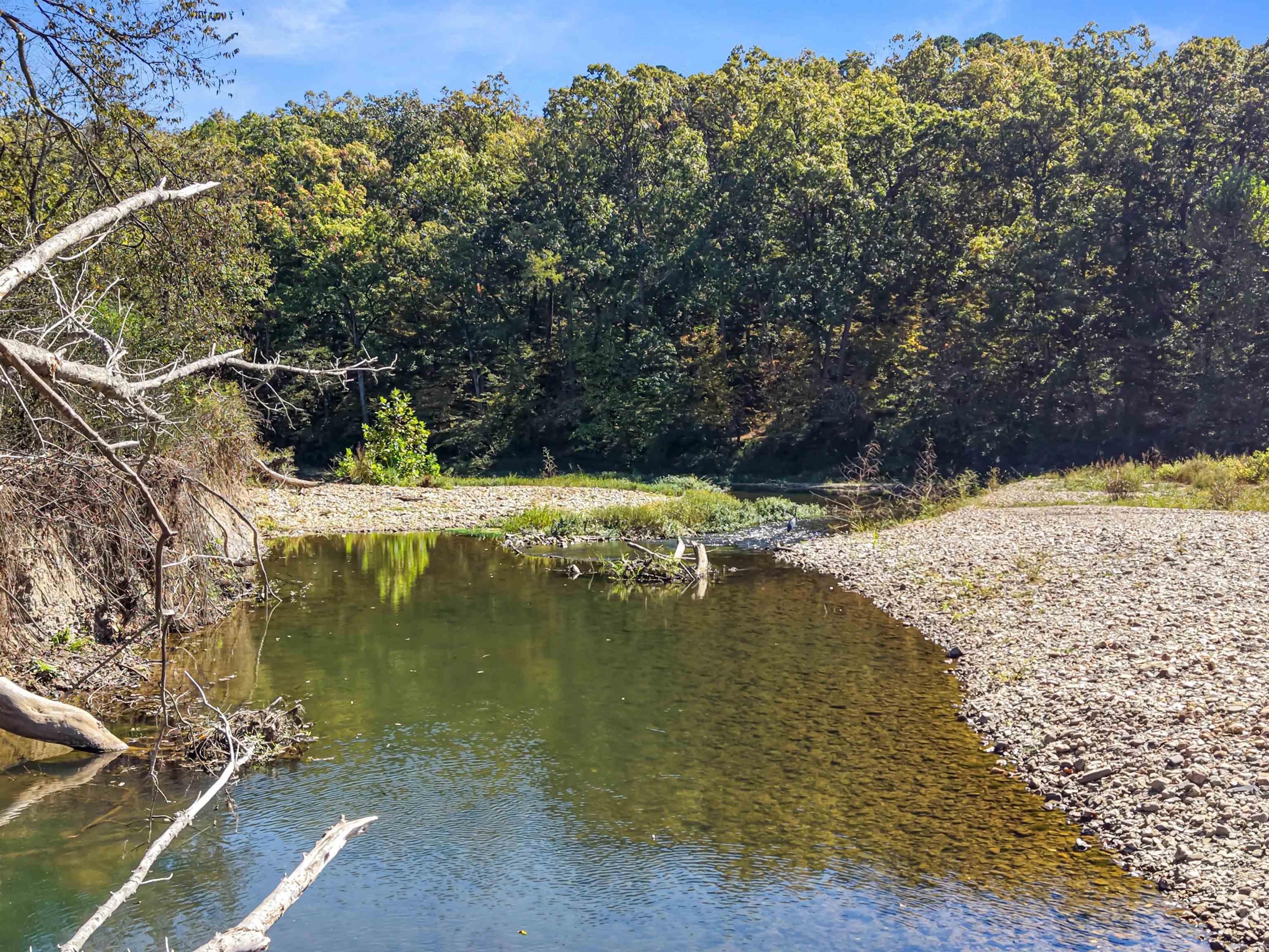 360 AR-27  Story, AR