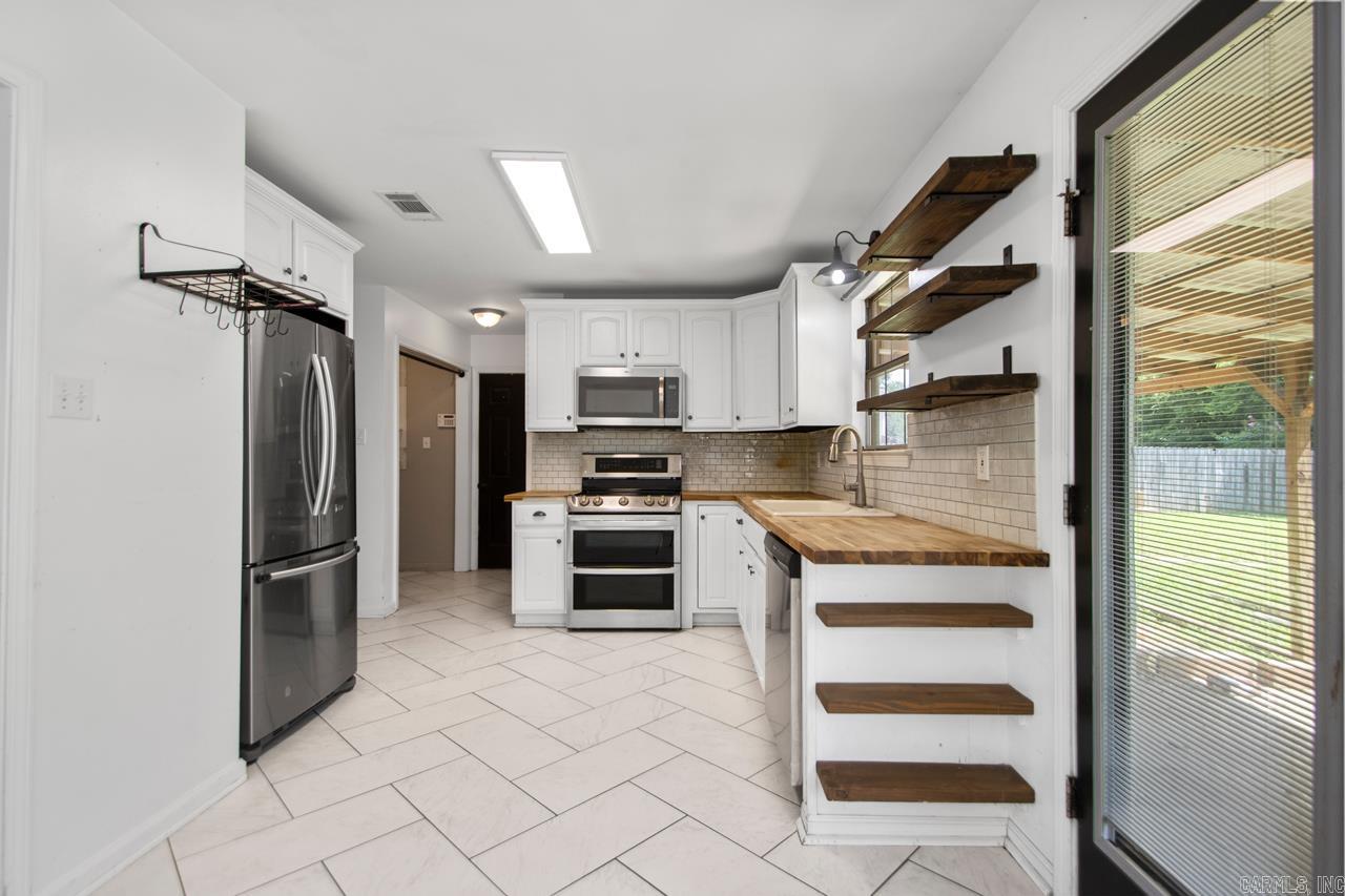 3712 Hazelwood Drive Benton, AR 72015