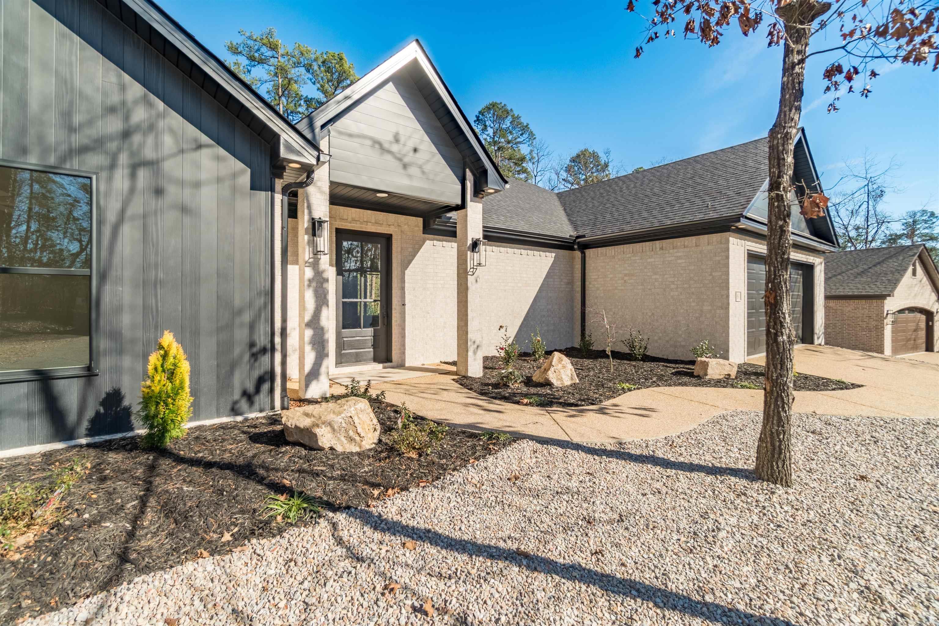 8 Acambaro Place Hot Springs Village, AR 71909