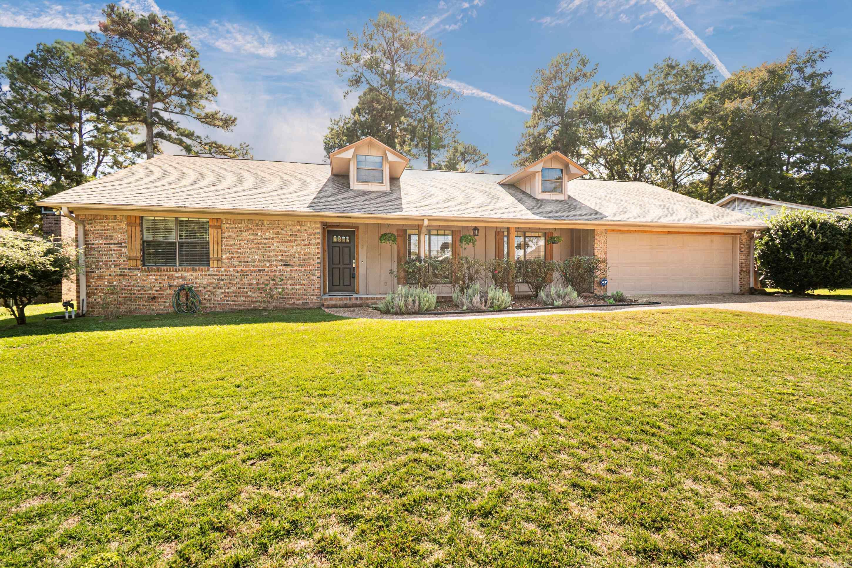 2109 Rosewood Dr El Dorado, AR 71730