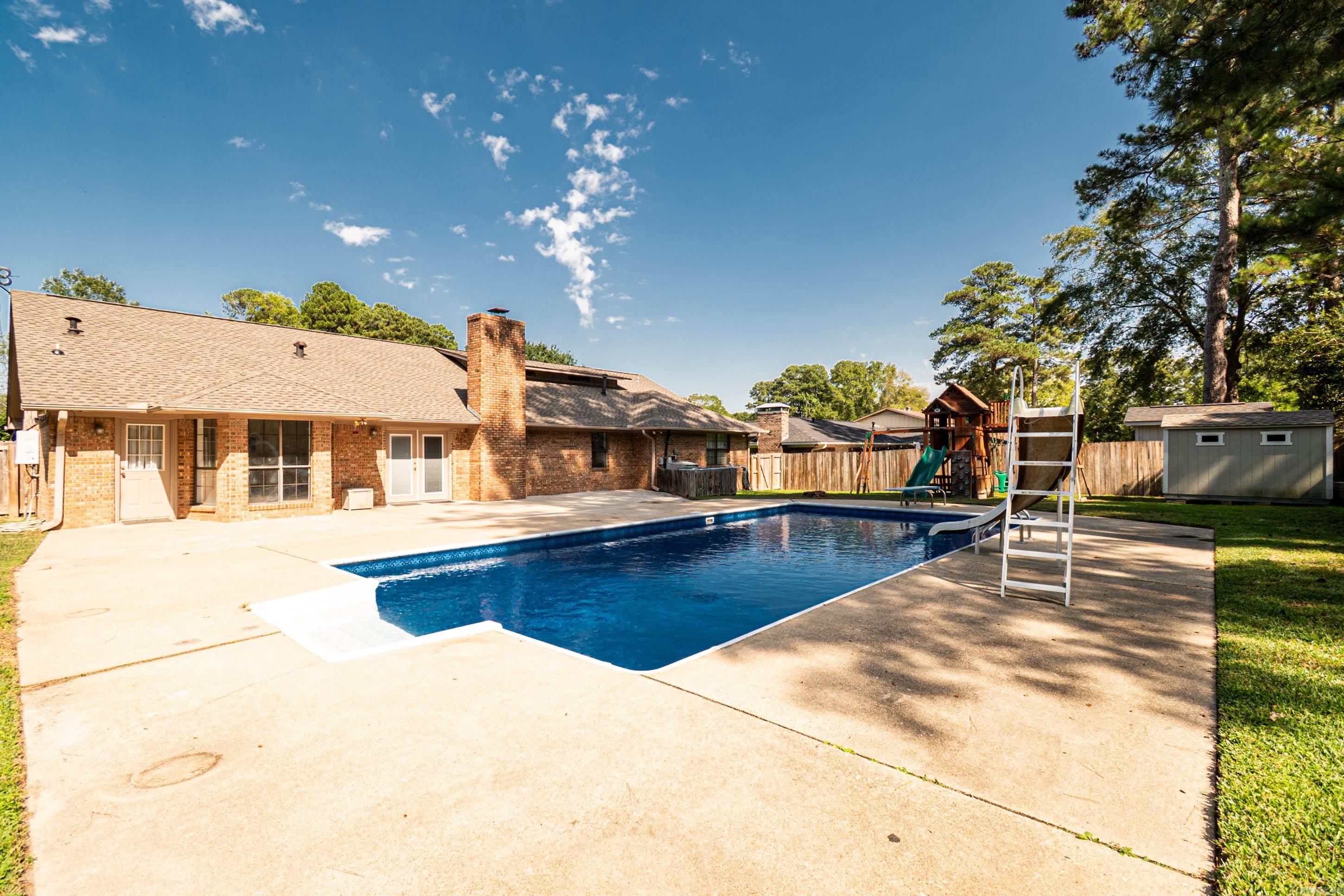 2109 Rosewood Dr El Dorado, AR 71730