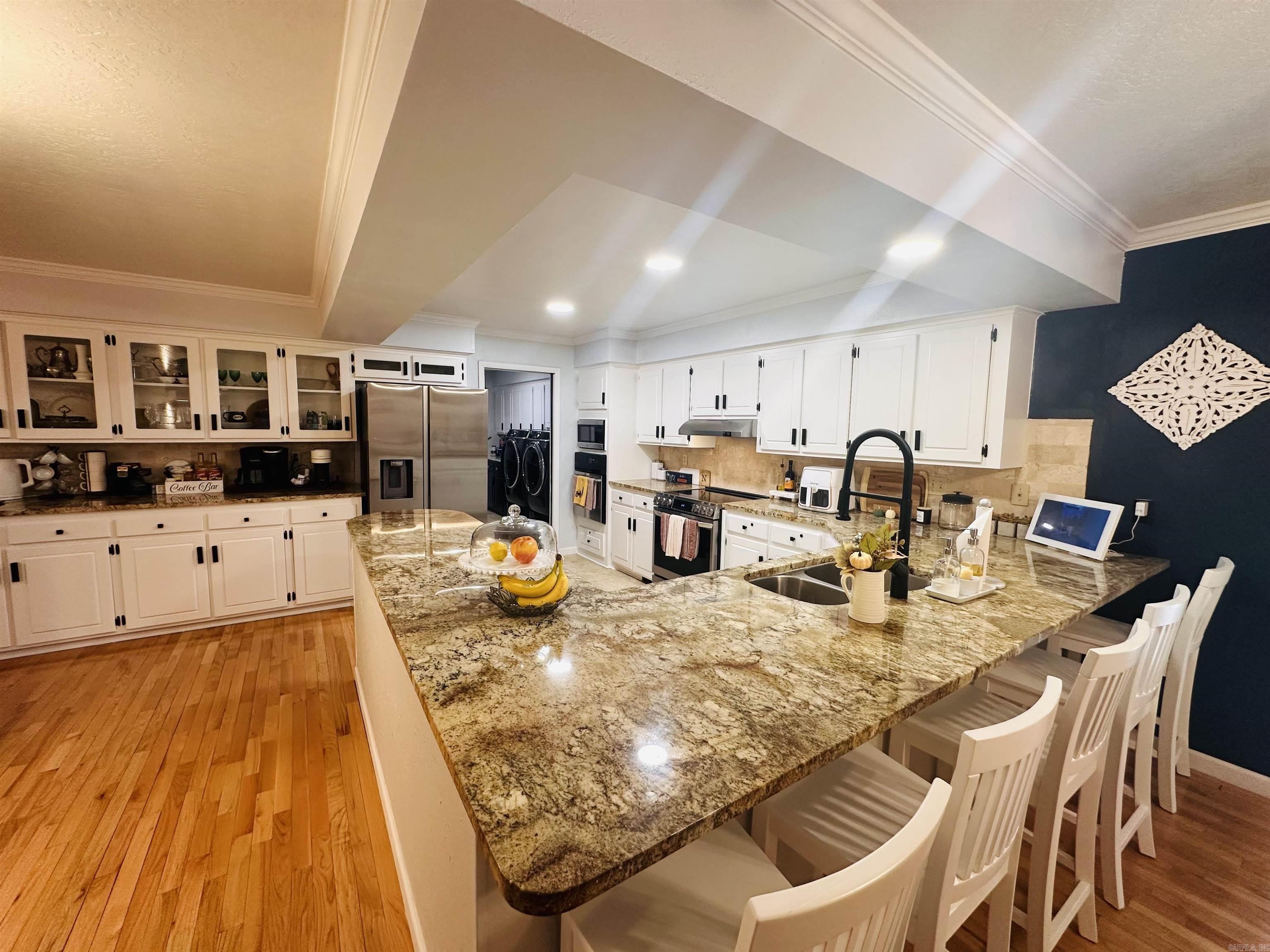 137 N Pine  Mount Ida, AR