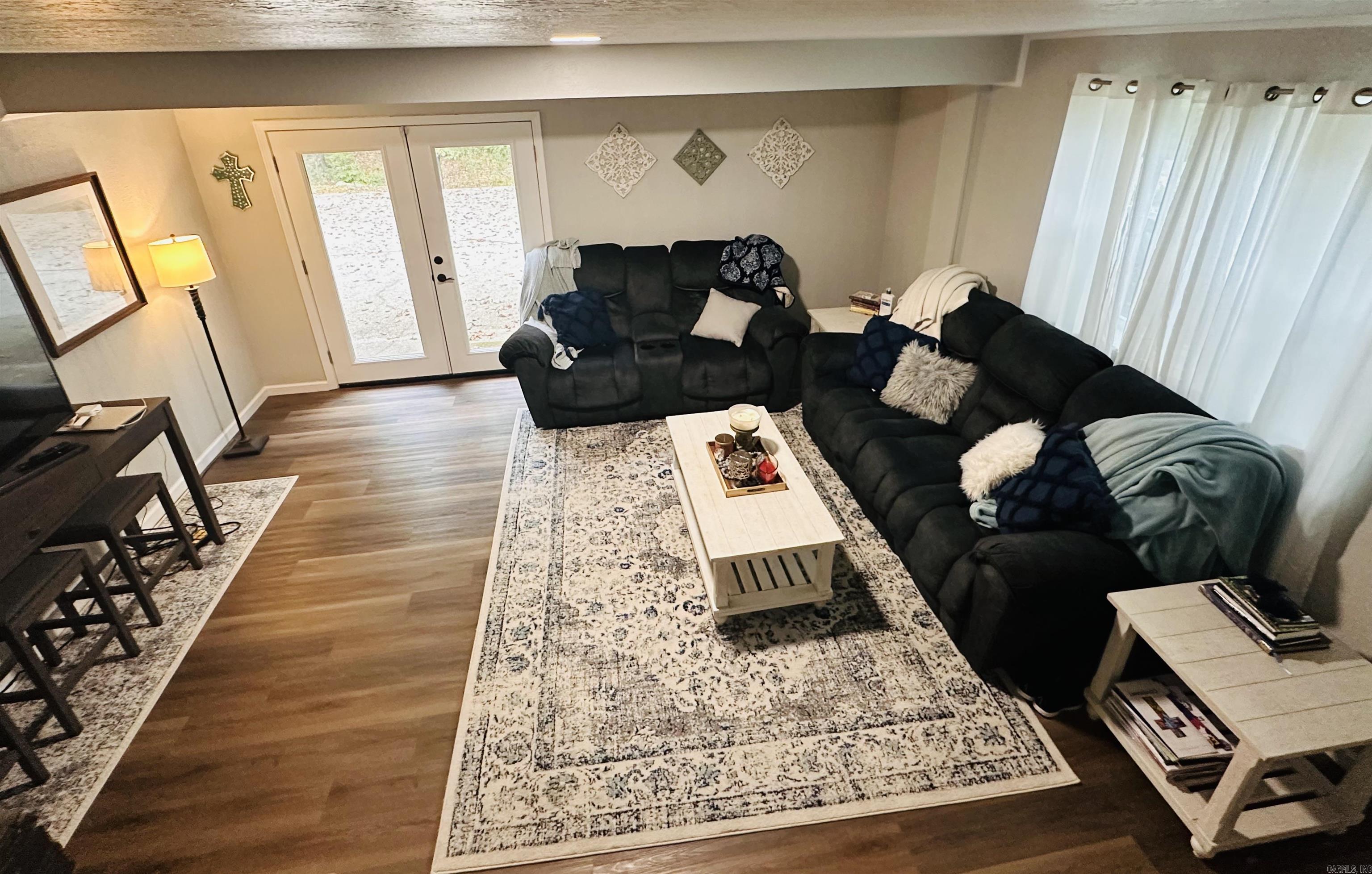 137 N Pine  Mount Ida, AR