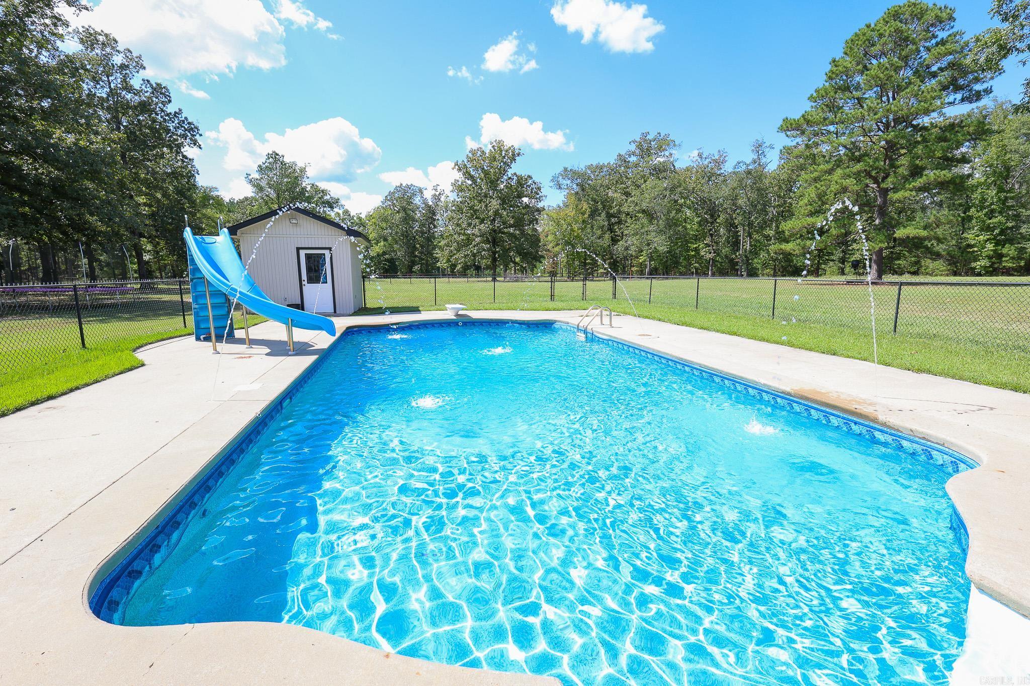 5022 Highway 7 Camden, AR 71701