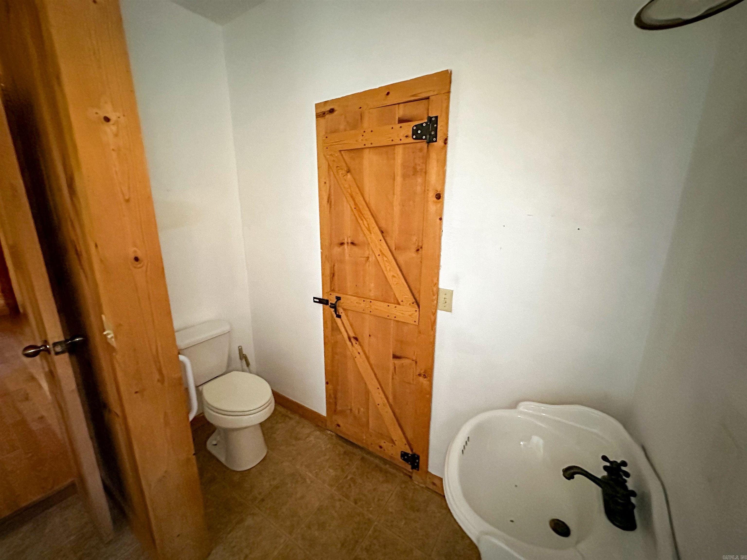 406 Cedar  Mountain View, AR