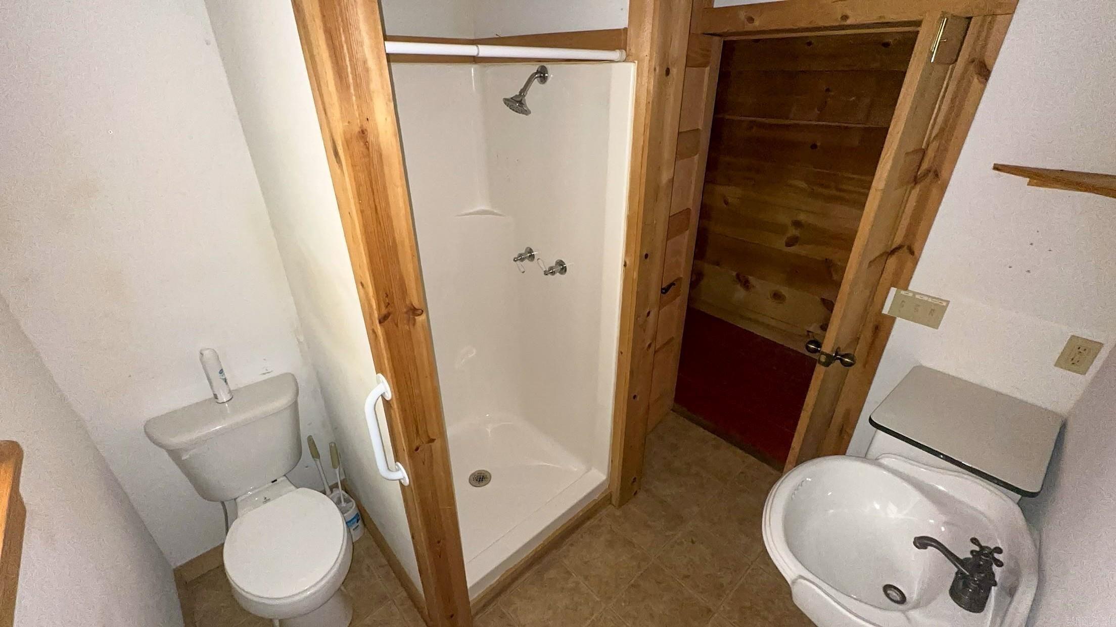 406 Cedar  Mountain View, AR