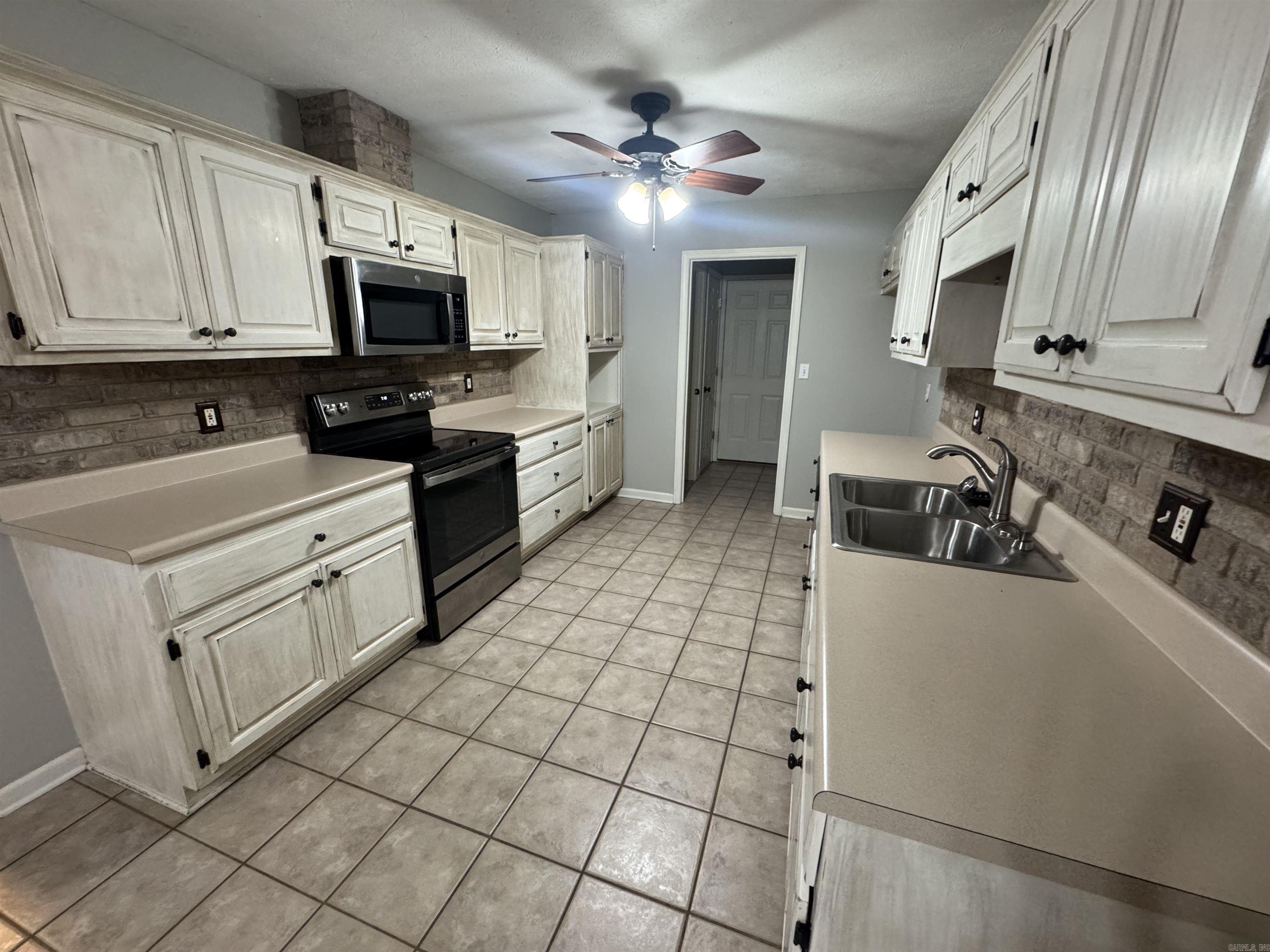 310 N Sawmill Road Searcy, AR 72143